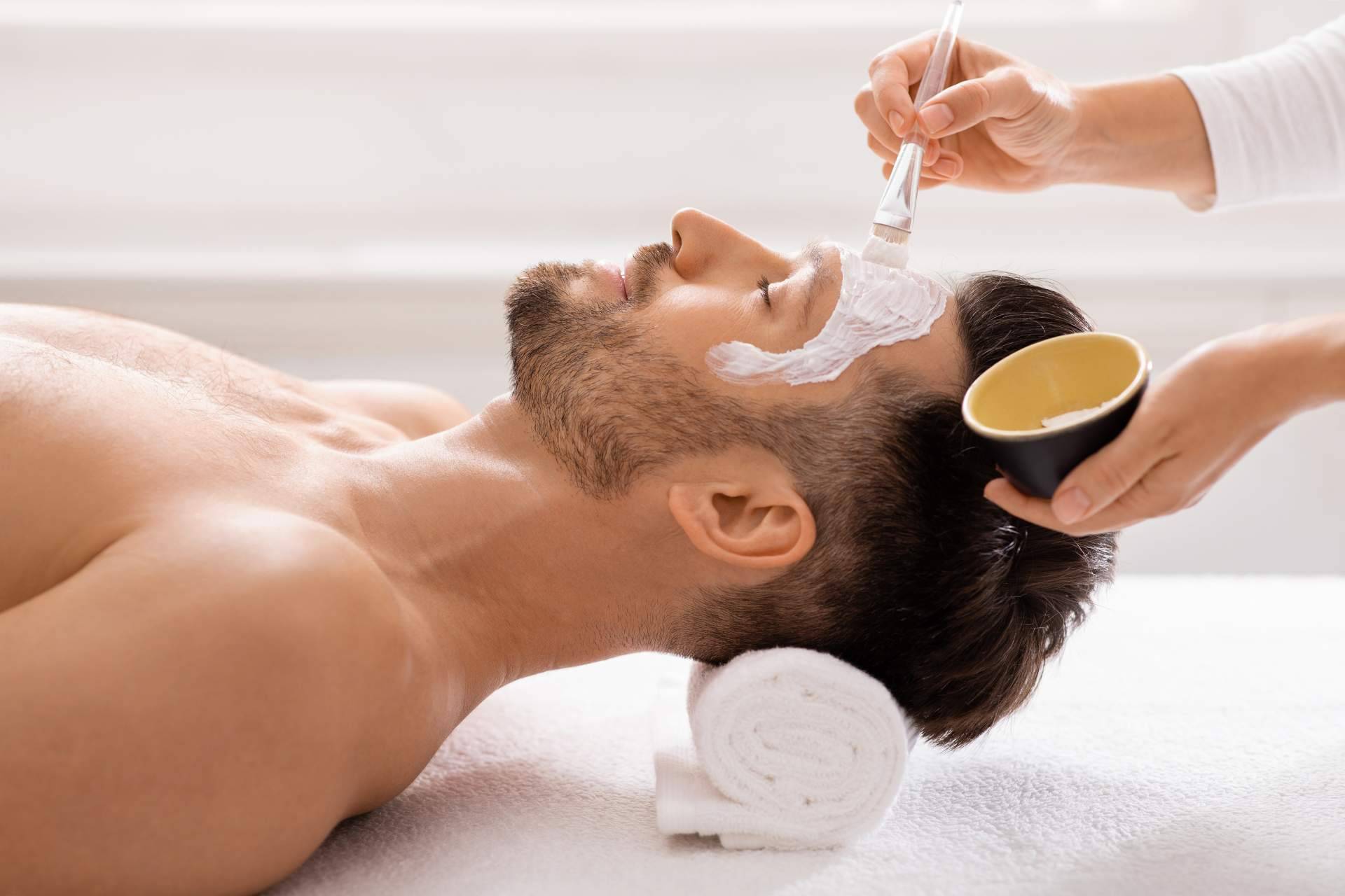 Tratamientos faciales de Clínica Estética Madrid Centro para que la piel vuelva a brillar después de las vacaciones