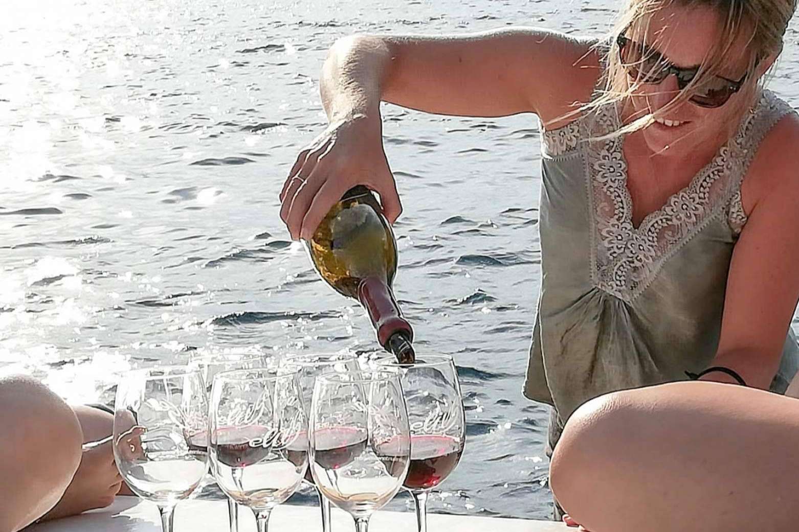 ElixSea y sus catas comparativas de vino submarino, una gran experiencia de degustación a bordo de embarcaciones