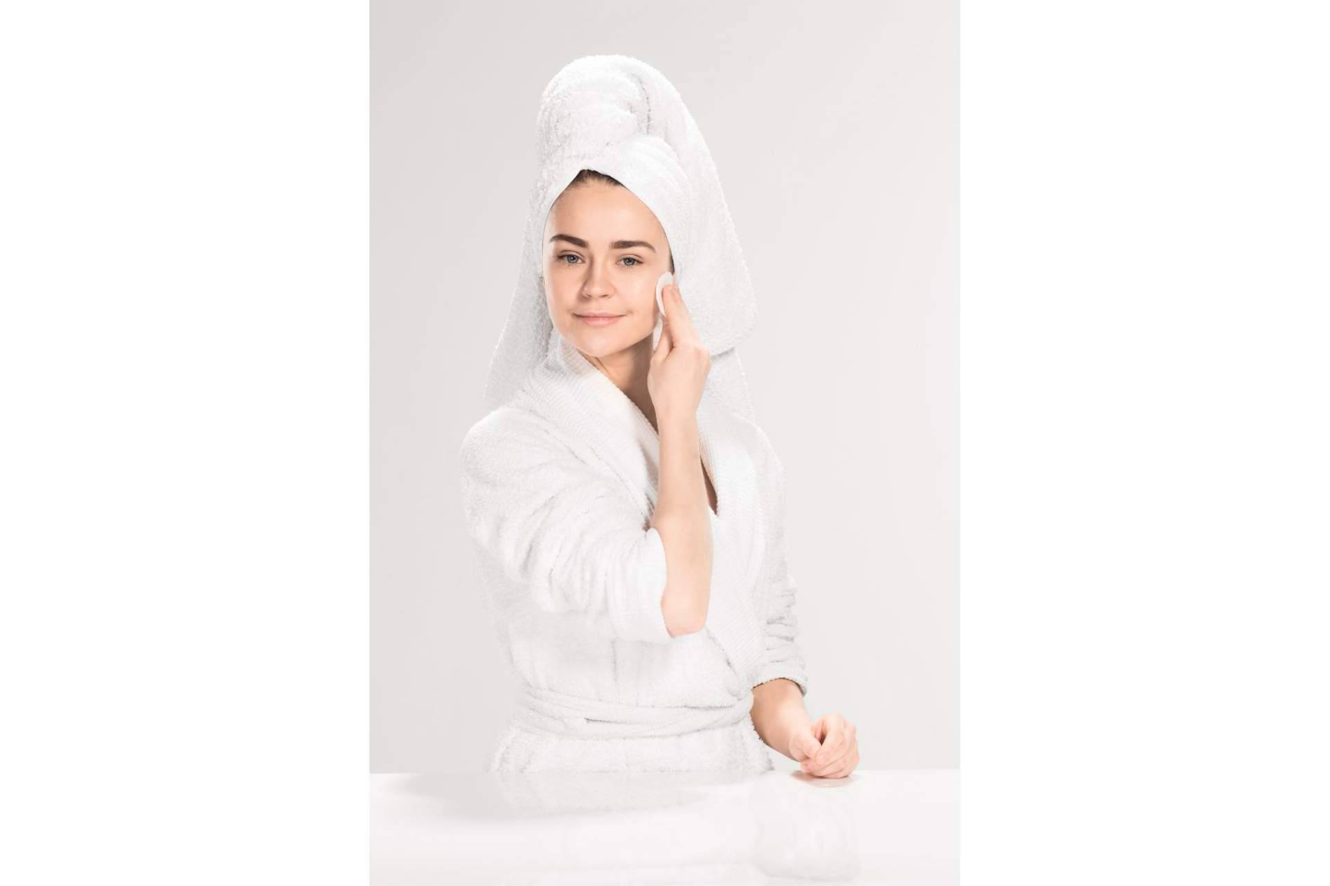 Limpieza de la piel garantizada y confort en pieles maduras con el dúo DERMAL CLEAN de BIOTICALCARE