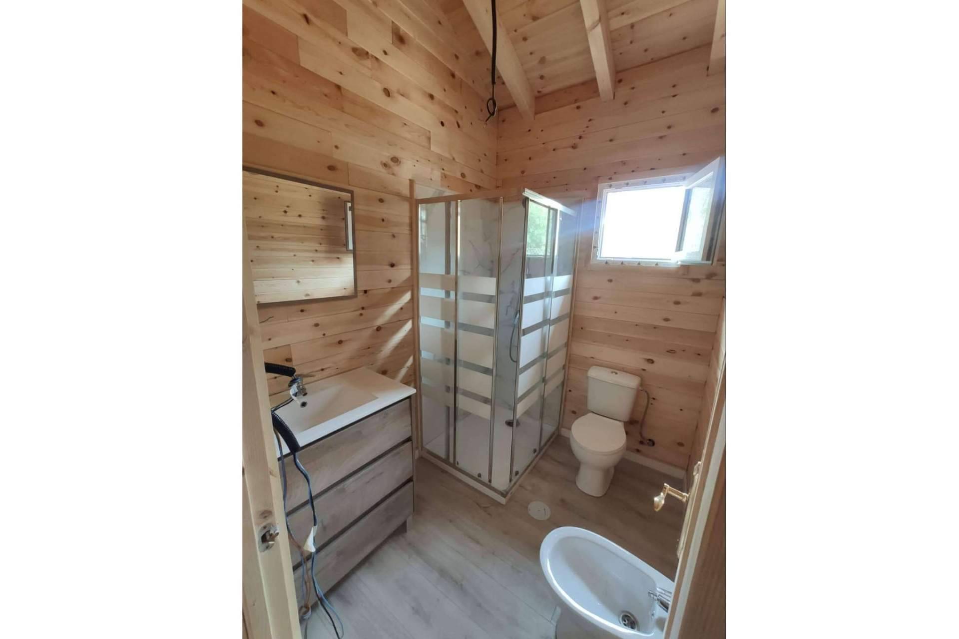 Grupo Delmader, casas de madera prefabricadas, porches, pérgolas, cenadores y bungalows