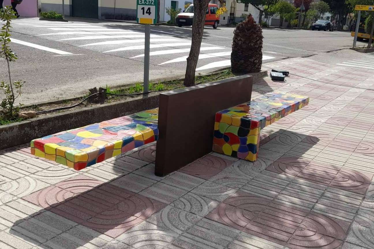 Color, diseño y elegancia, las tres palabras que mejor describen el trabajo de la firma MobuArtex en los espacios urbanos