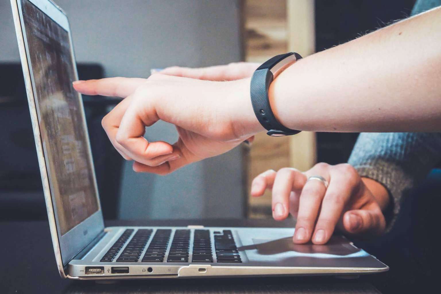 Desarrollo de páginas web para empresas para la virtualización de un negocio, por El Informático Personal