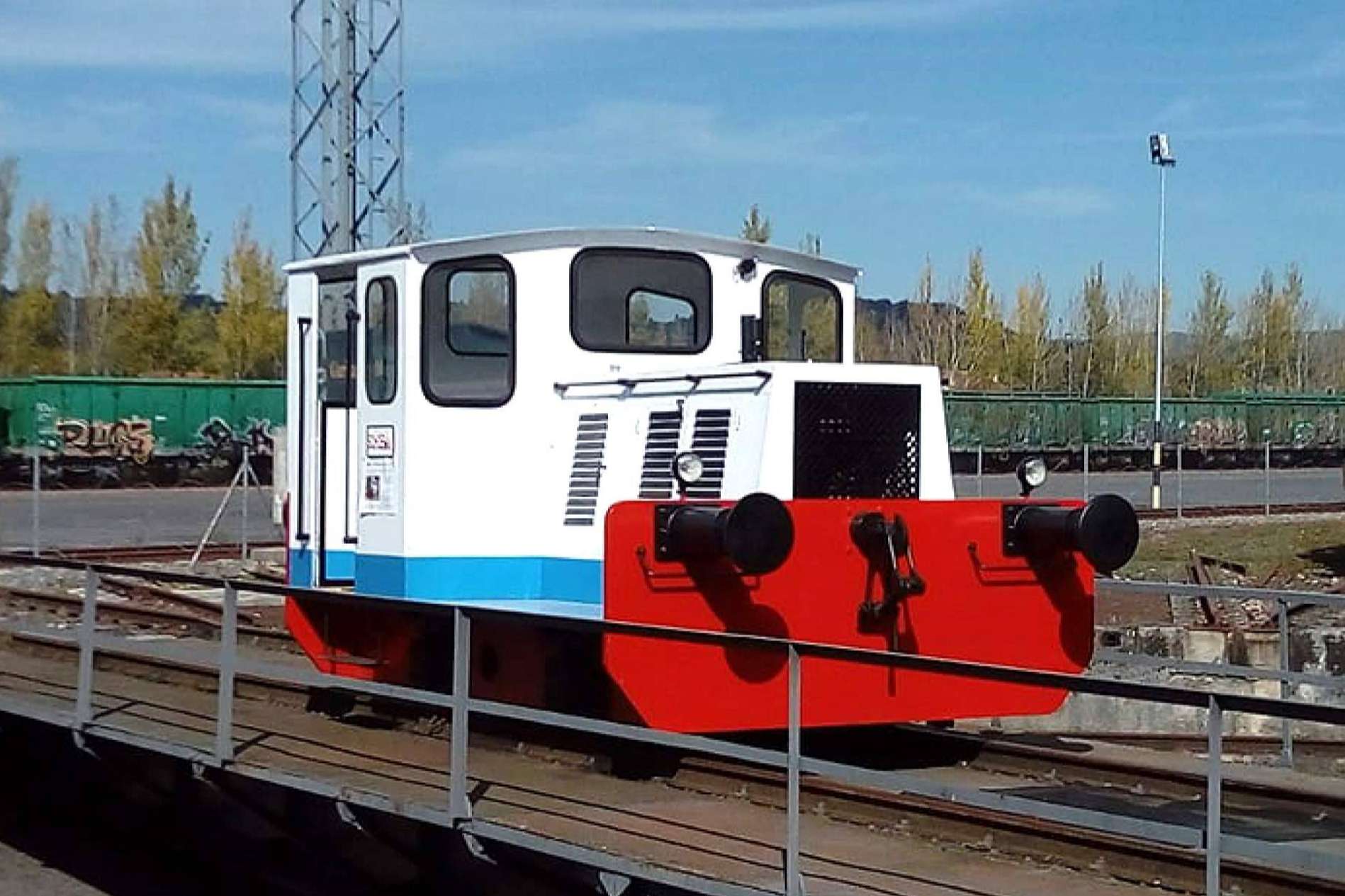 La Fundación del Patrimonio Ferroviario restaura una antigua locomotora de ERCROS