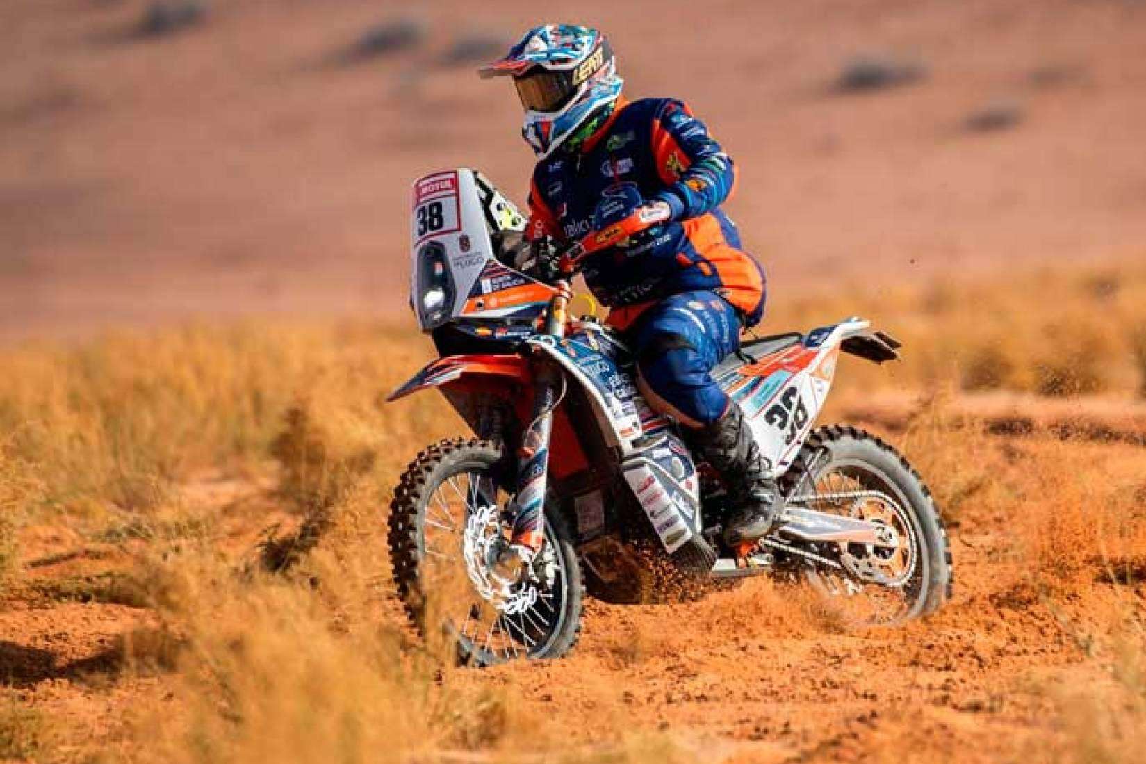 Ropa deportiva off road personalizada, con ADHESIVOSEMBARRADOS