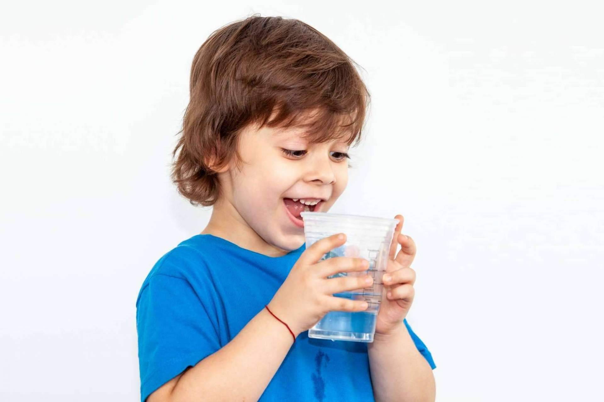 Contribuir a una correcta hidratación infantil con las fuentes de agua para el hogar de Acquajet