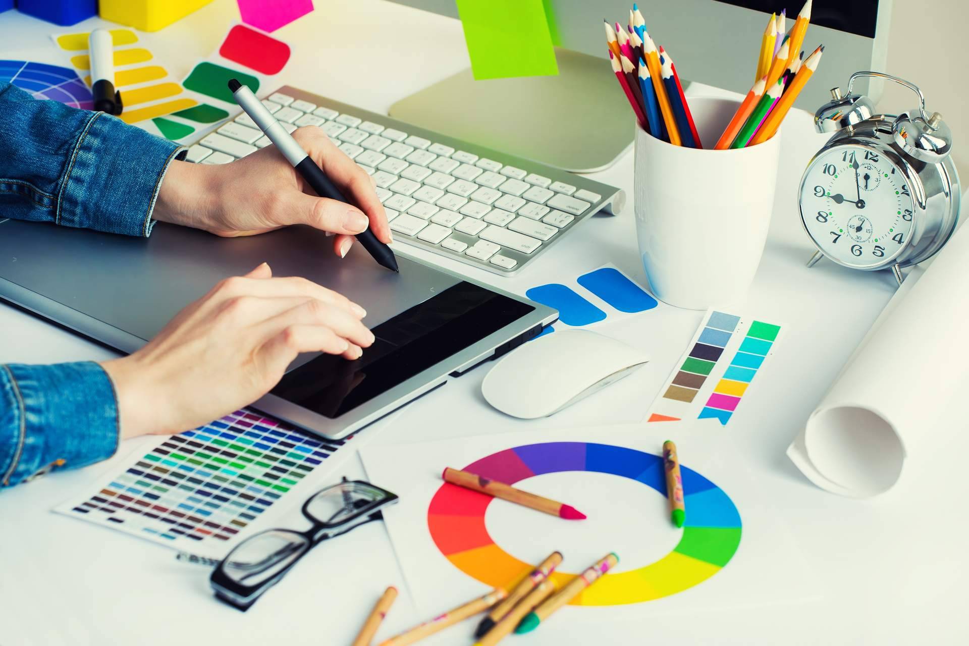 Cesc Ware ofrece servicios de diseño gráfico