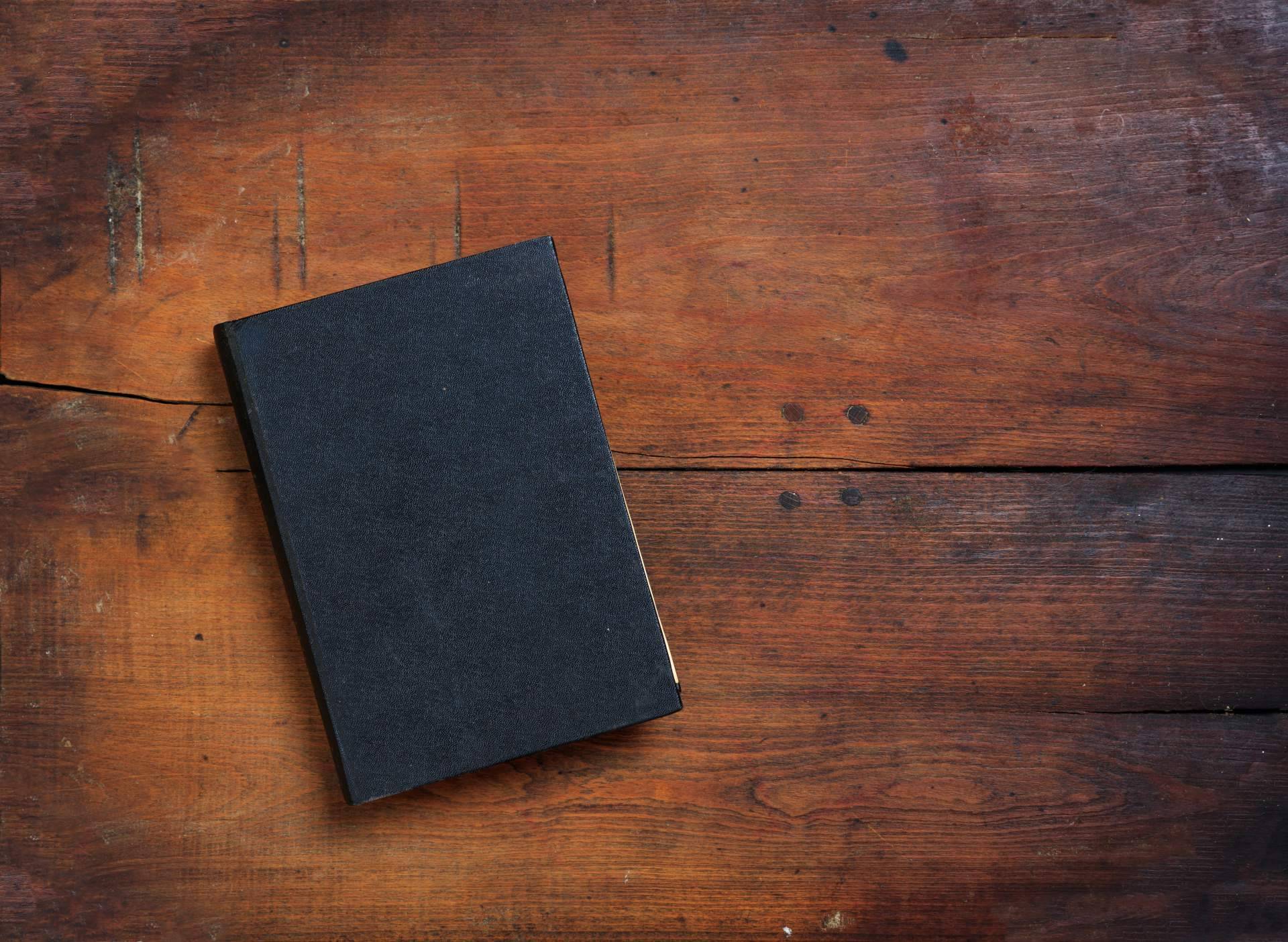 Diseñar una cubierta de libros única para atrapar al lector es importante