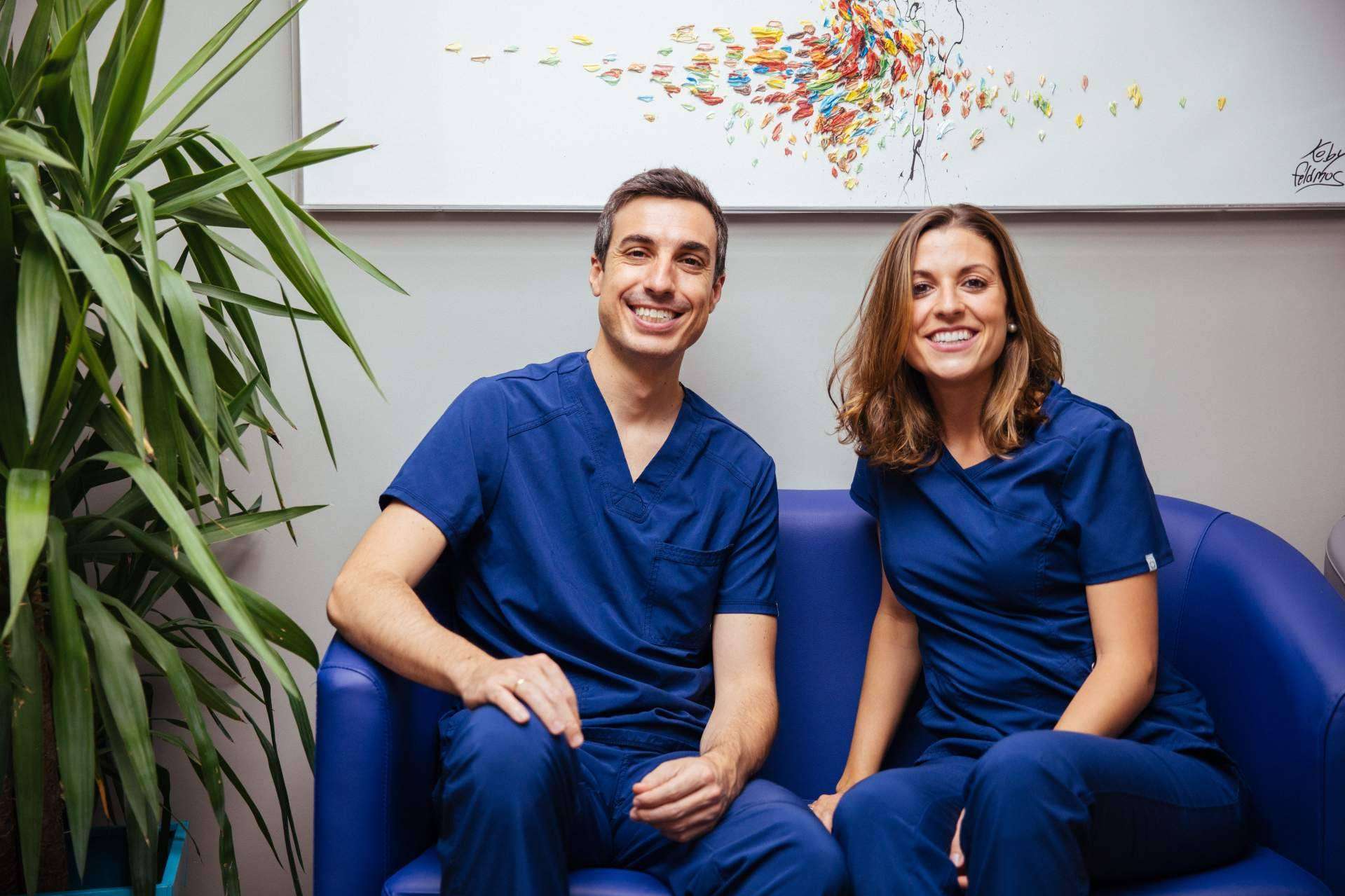 Dientes Redondos explica las 5 ventajas de la ortodoncia invisible Invisalign frente a los brackets