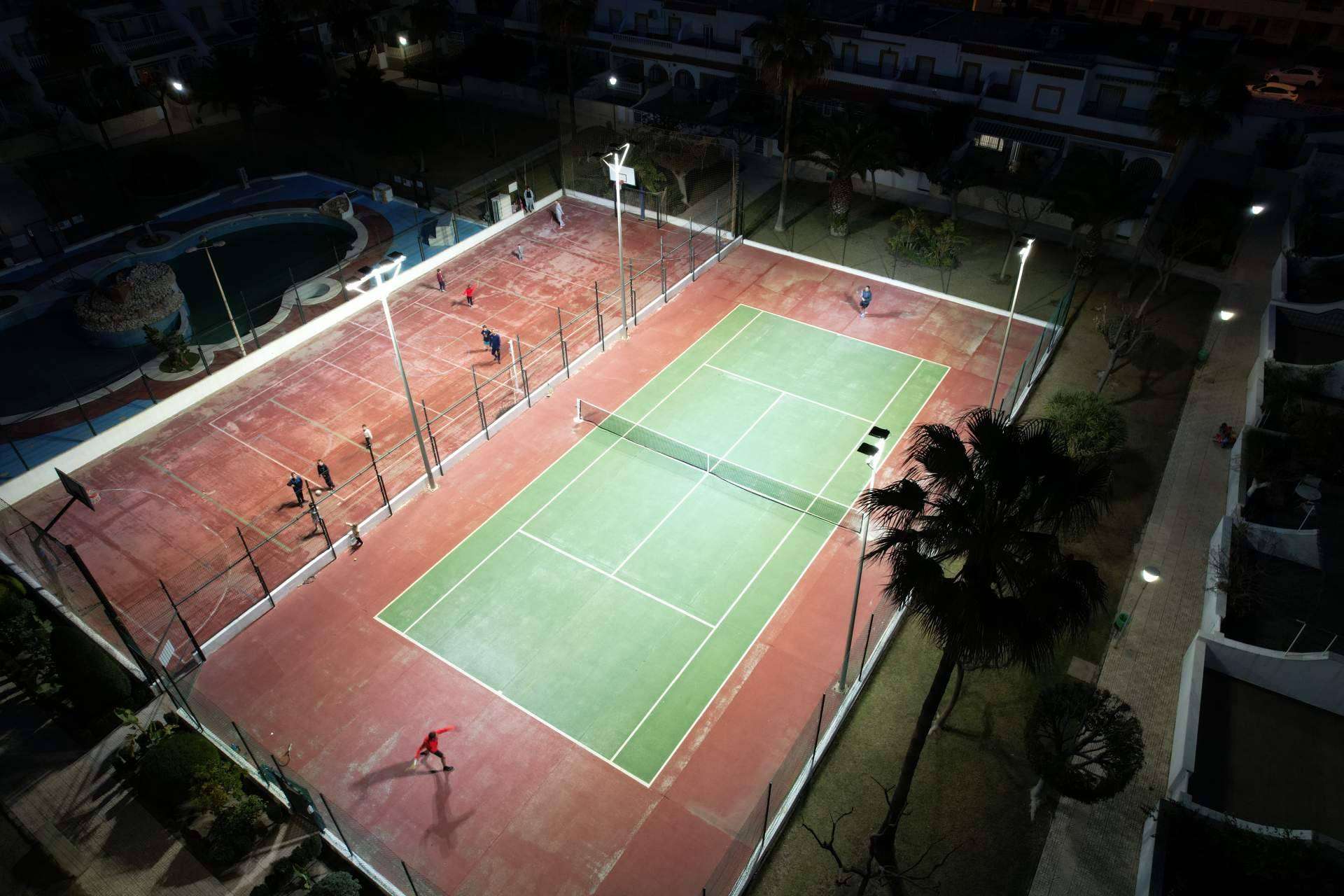 Óptima LED ofrece una amplia gama de focos LED para tenis