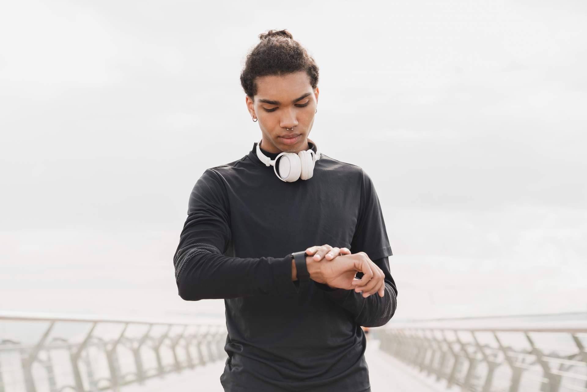 El reloj que resiste a cualquier aventura es Amazfit T-REX 2
