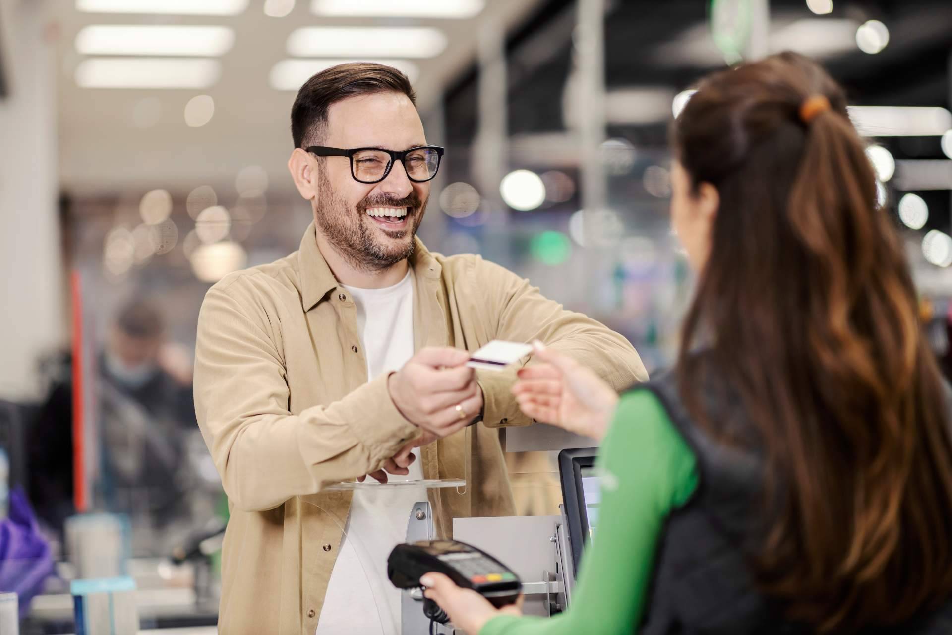 Durante el Black Friday, las compras con tarjetas revolving se disparan