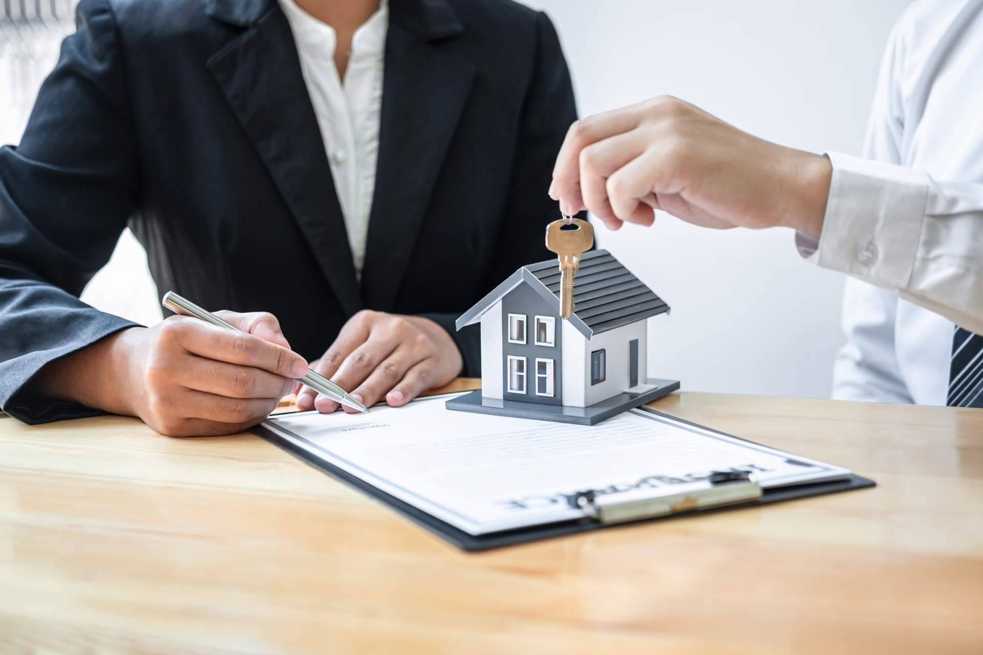 ¿Cuánto puede bajar el precio de la vivienda en Málaga?, por los expertos inmobiliarios de D&A Inmobiliaria