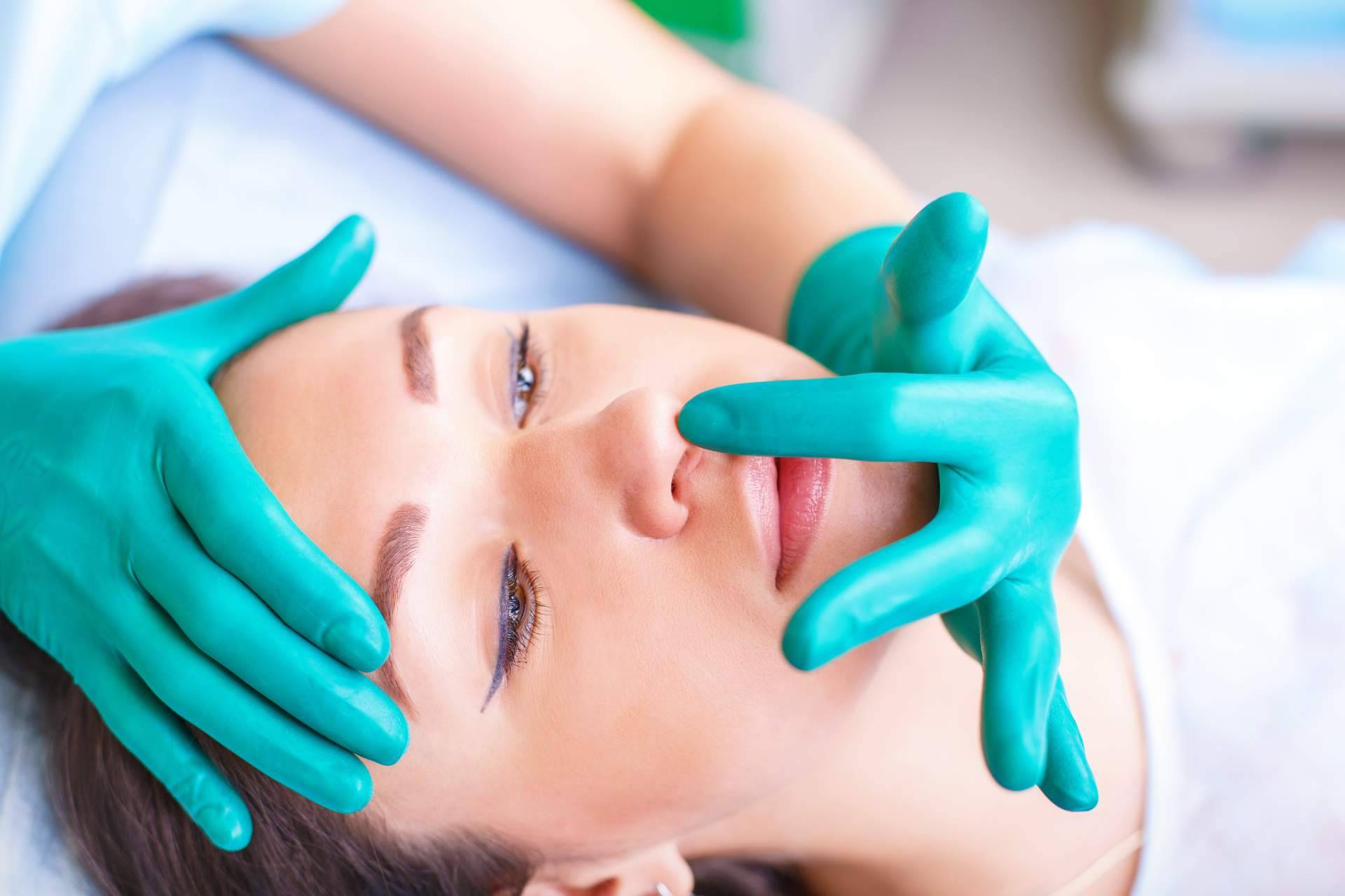 Todo lo que se debe saber sobre la rinoplastia, por Clínica Calvo de Mora