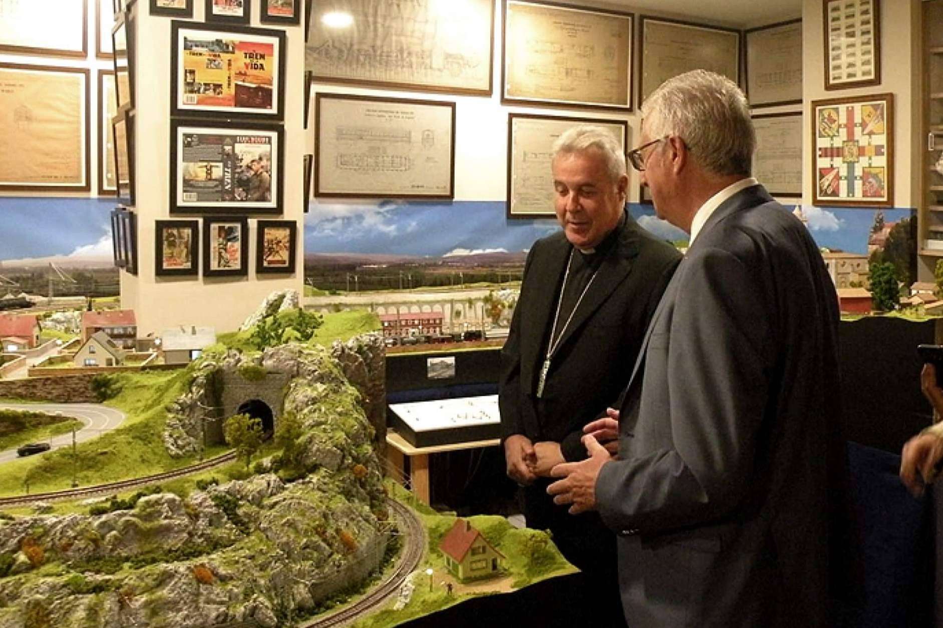 El Museo del Ferrocarril III Generaciones inaugura sus actividades