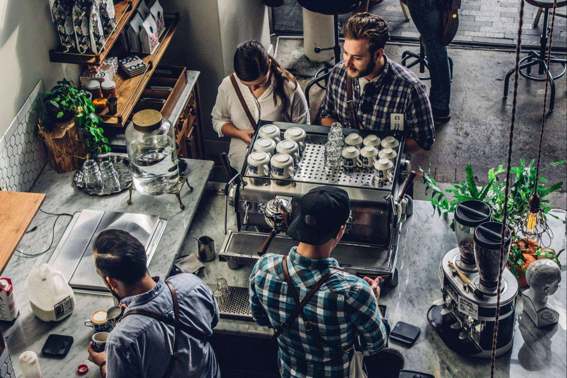 ¿Cómo se gestiona un restaurante viable?, según Oh My Business