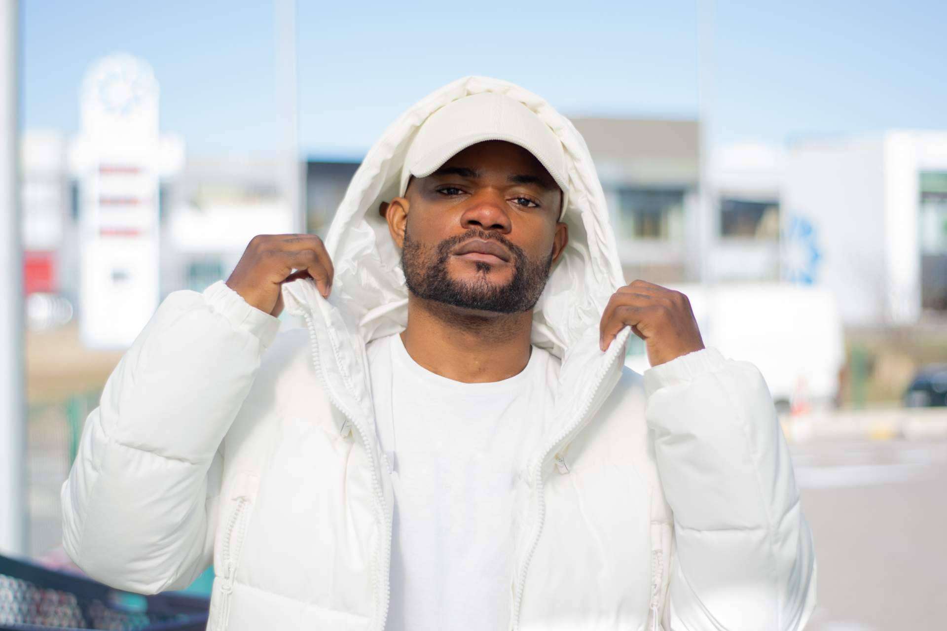 El joven productor Ayomo vuelve a la música con su nuevo single Afrotrap