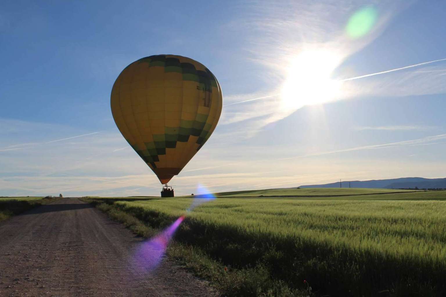Disfrutar de la experiencia de viajar en globo aerostático con EoloFLY