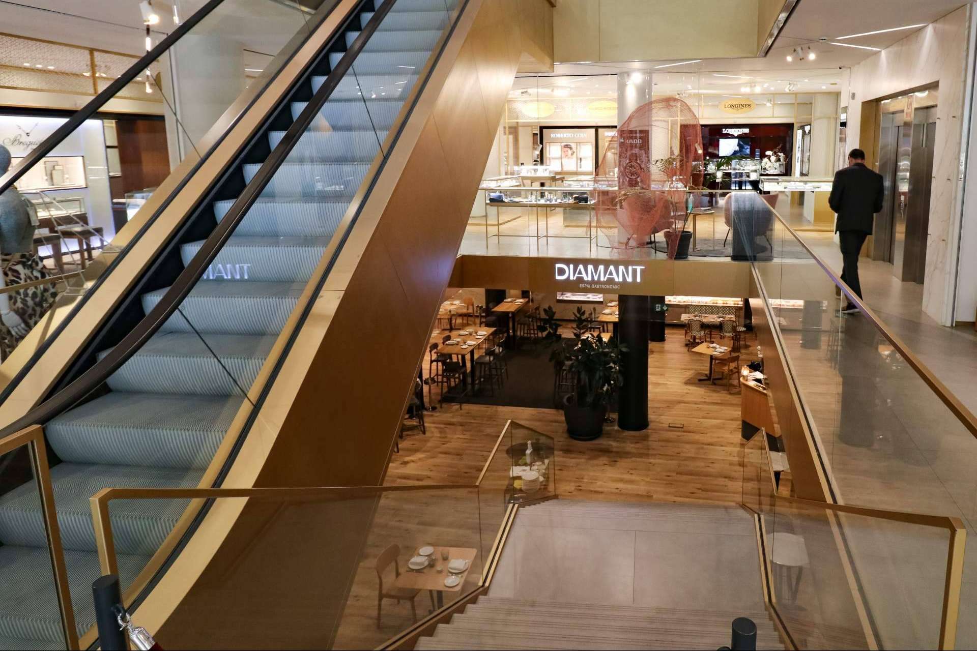 The Embassy Store lanza una nueva edición de su revista