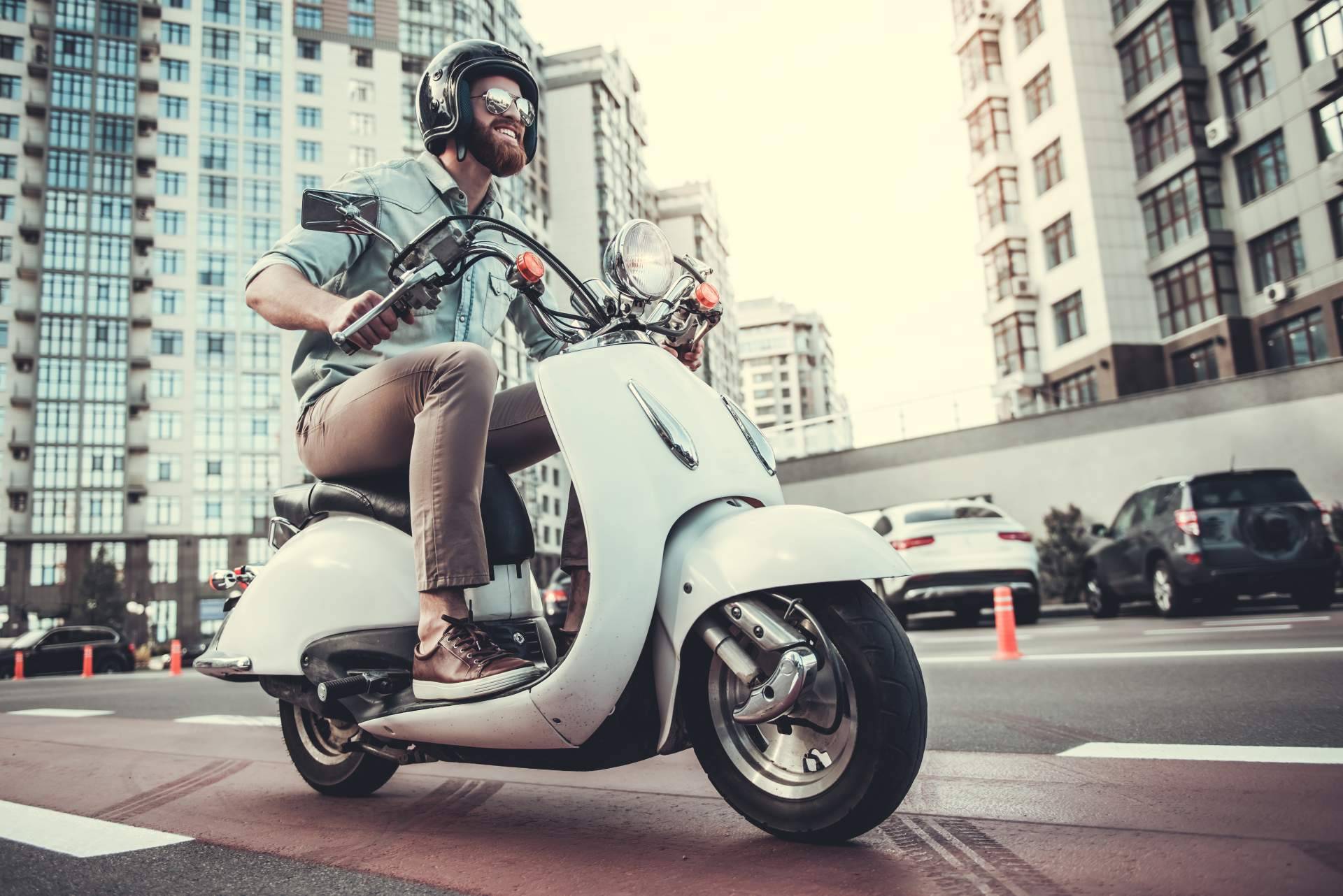 El crecimiento de la moto eléctrica naked, por Emotobike