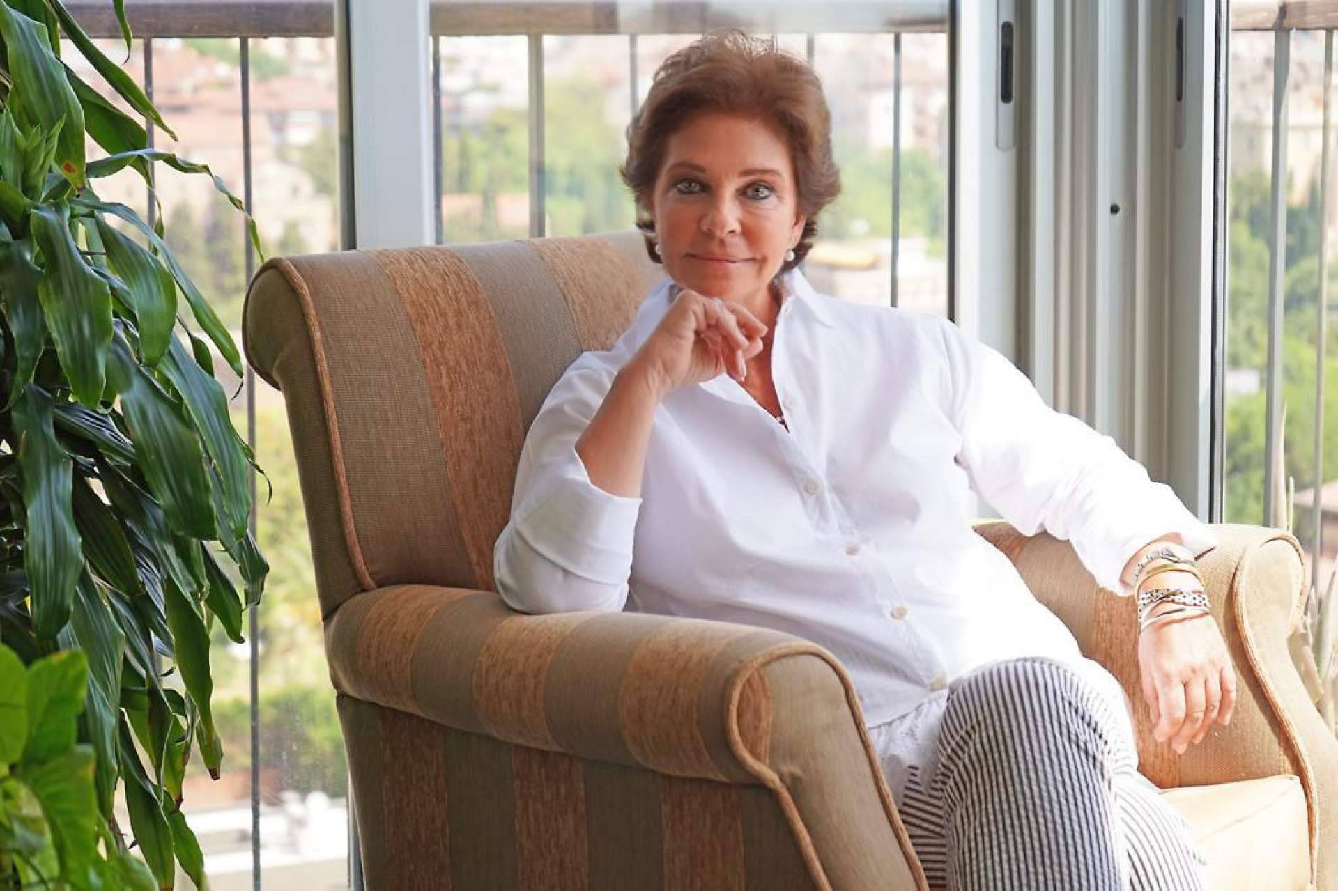 Entrevista a la autora de 'Cuando el sol se apaga', Gloria López de María