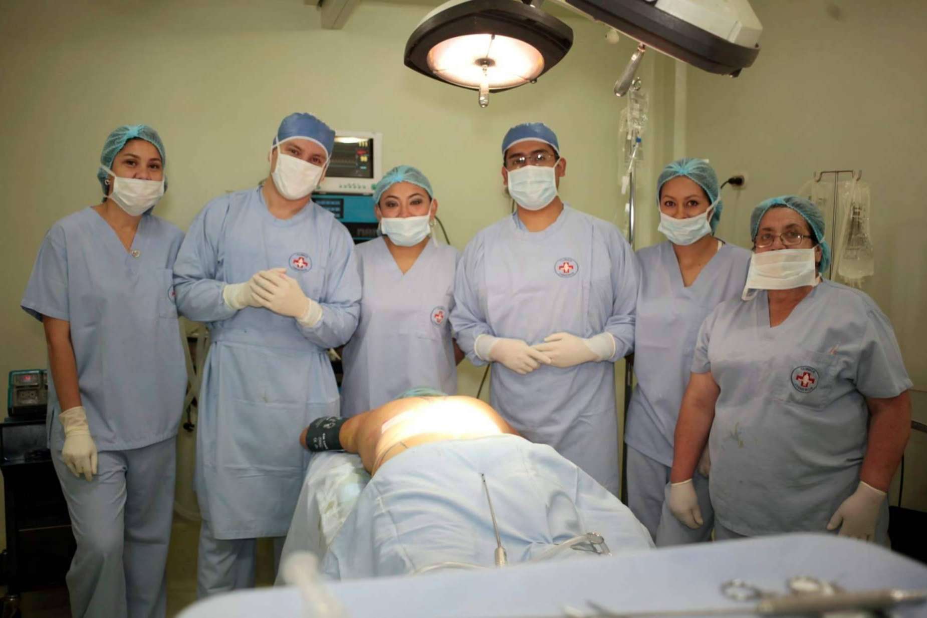 ¿Cuáles son los beneficios de la lipoescultura y lipoabdominoplastia en Ecuador?