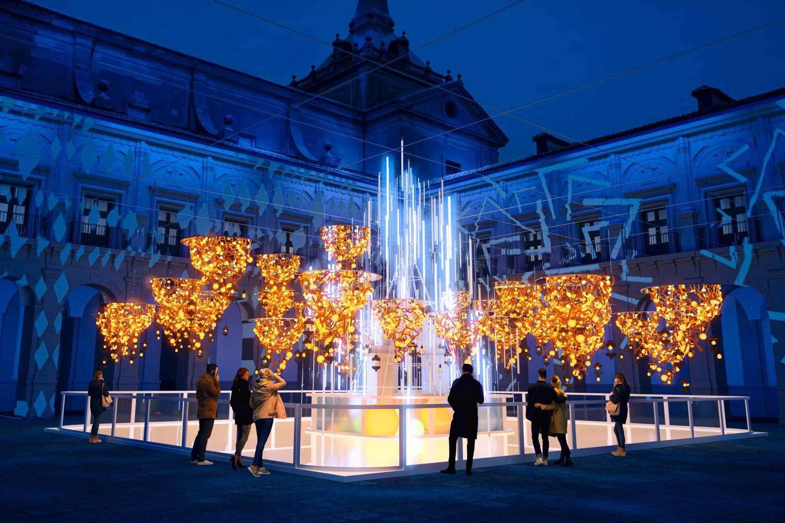 El plan perfecto para Navidad. El Monasterio de Uclés abre una pista de patinaje sobre hielo sostenible