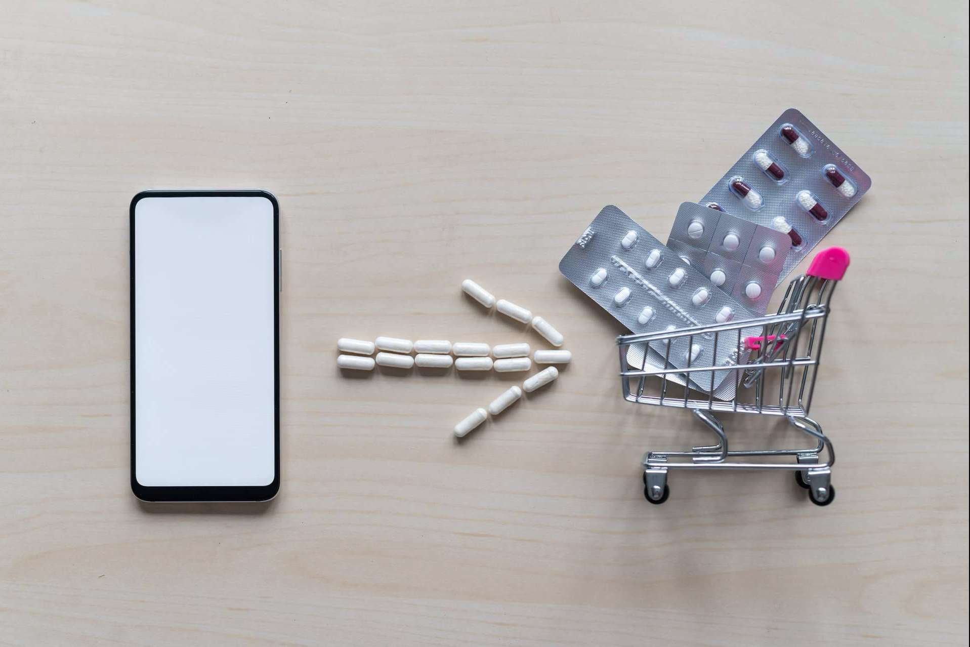 Farmacia Guitart, el establecimiento que abre las puertas a internet con una farmacia online