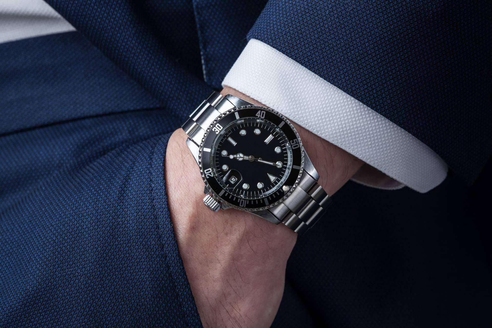 La tienda online Relojes Exclusivos dispone de relojes de diferentes marcas y estilos a un precio accesible