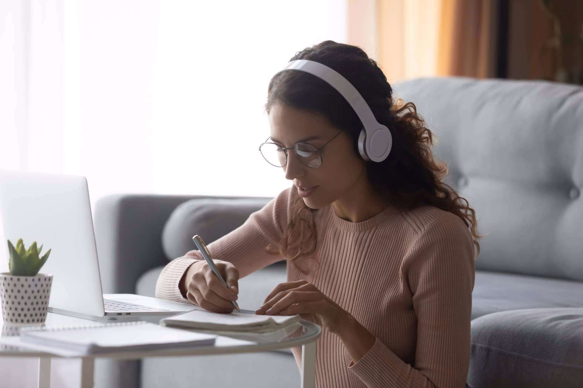 Cuáles son los beneficios de estudiar música en la Escuela de Música La Clave