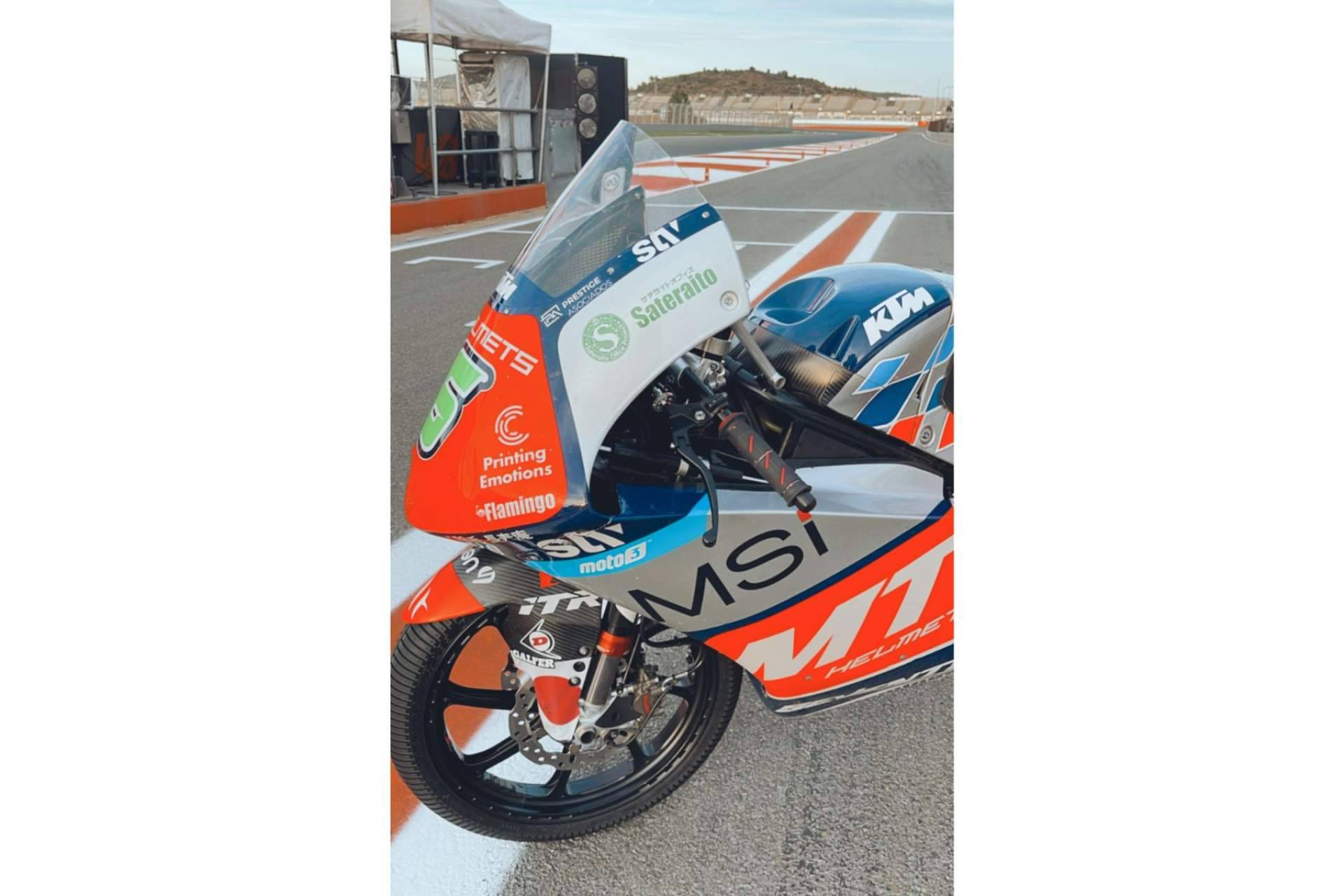 La firma Prestige Asociados patrocina al equipo de Moto3 en MotoGP llamado MTHelmets-MSi