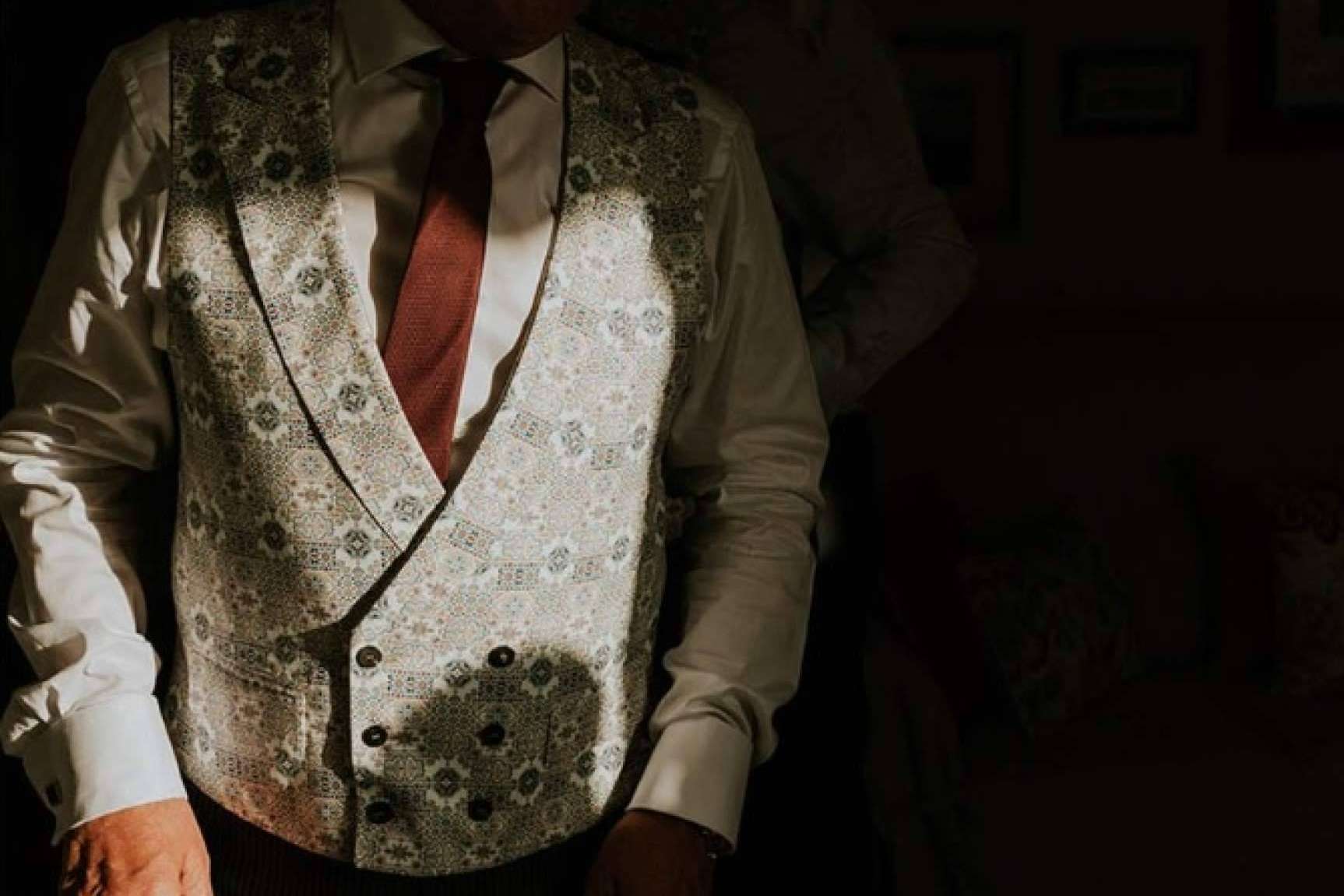 PUGIL da cuatro trucos para elegir el chaleco para una boda