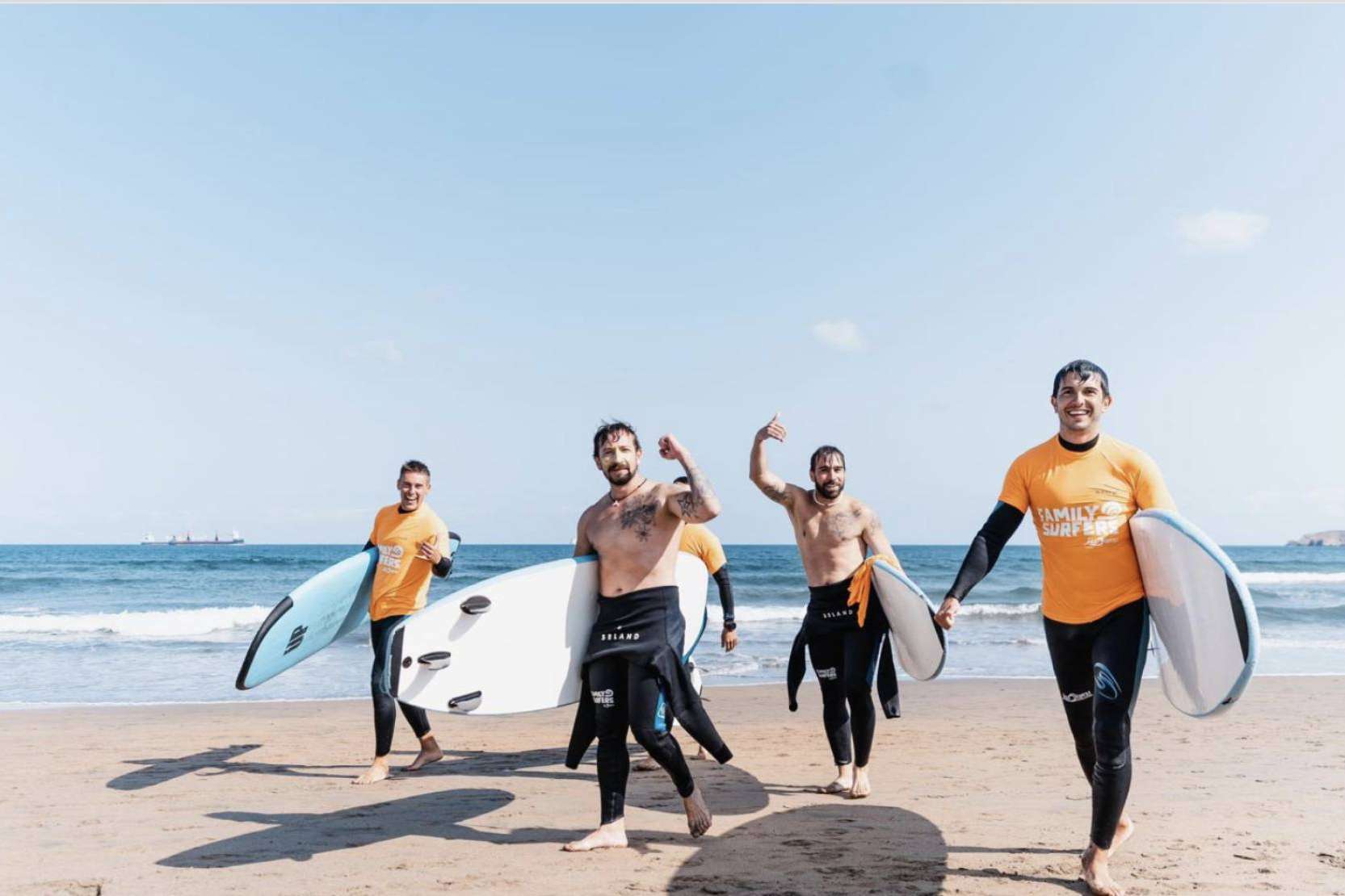 Aprender las principales técnicas de surf con el curso de iniciación de Family Surfers – Las Dunas