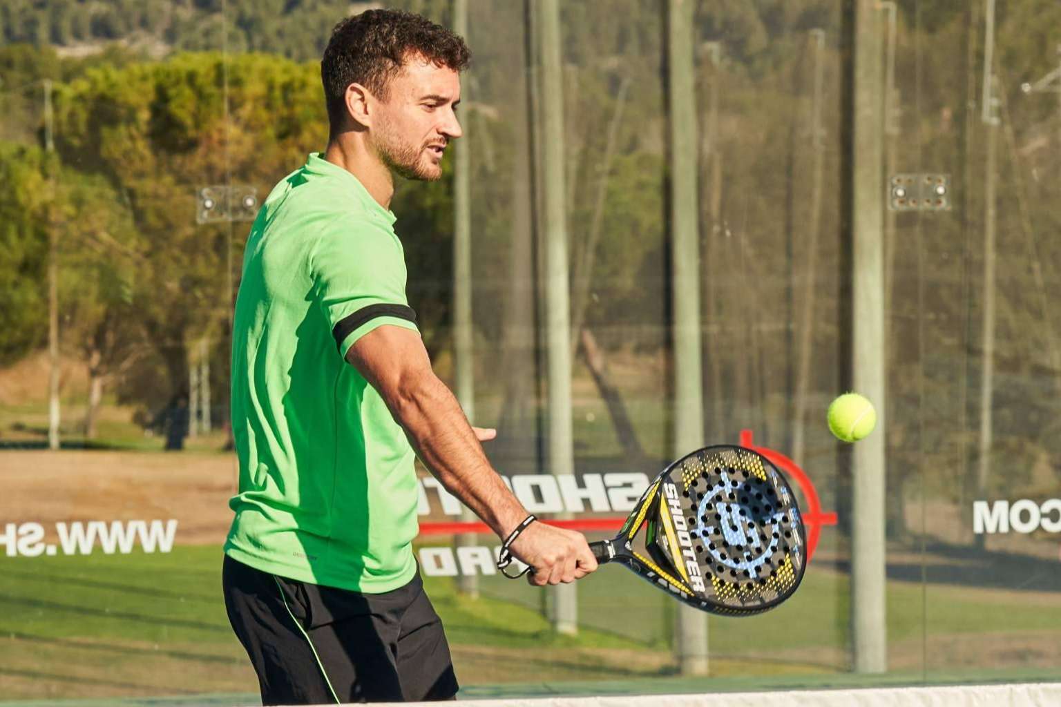 Las palas de pádel SHOOTER PADEL de altas prestaciones, diseñadas para evitar lesiones