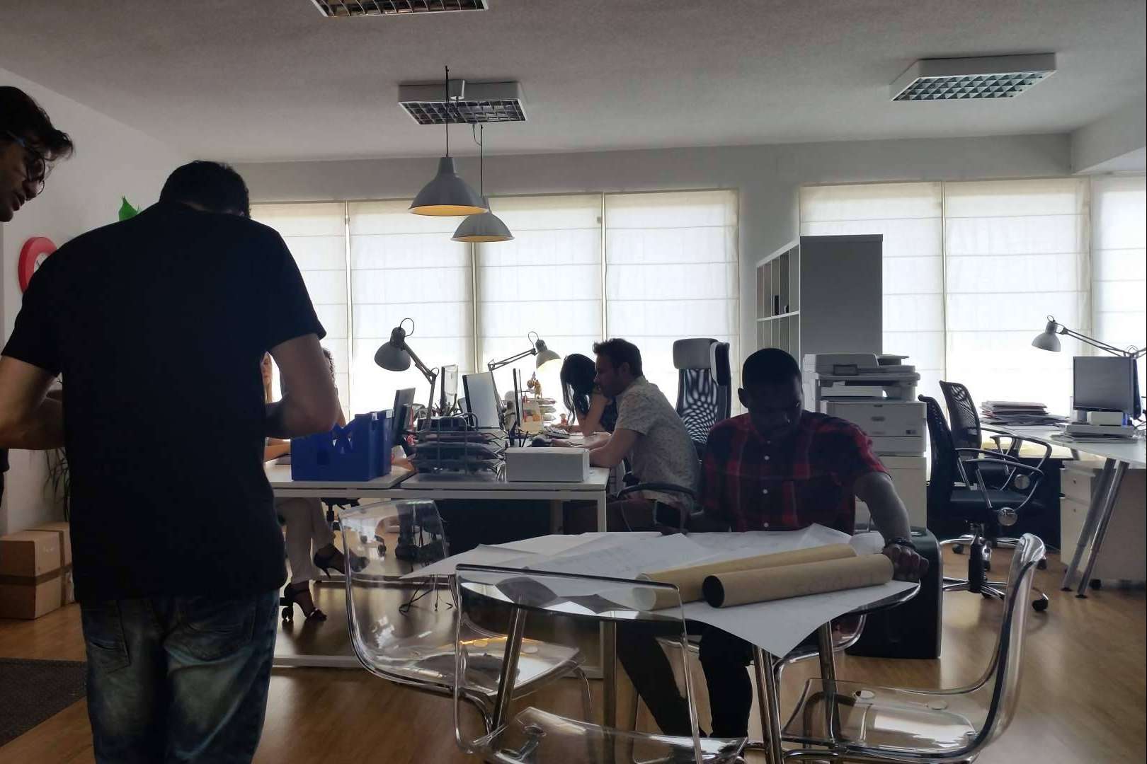 Espacios de coworking para profesionales y empresas en Madrid y Barcelona con La Guarida Creativa