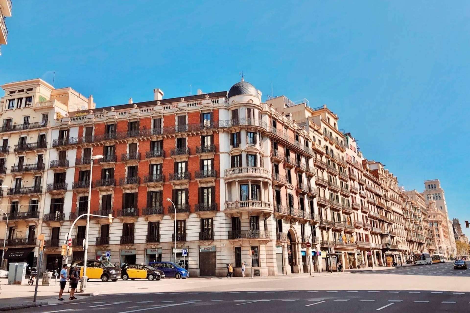 La inmobiliaria Finca Regia Real Estate pone a disposición fincas modernistas
