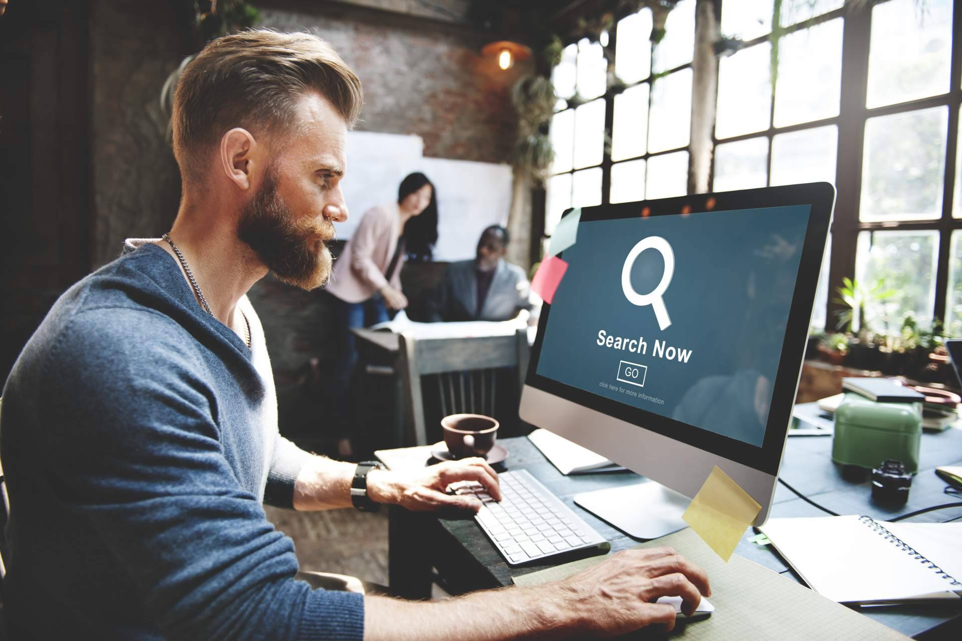 Sucommunitymanager.com explica cómo llevar la web de una empresa a la primera página de los buscadores a través del posicionamiento web