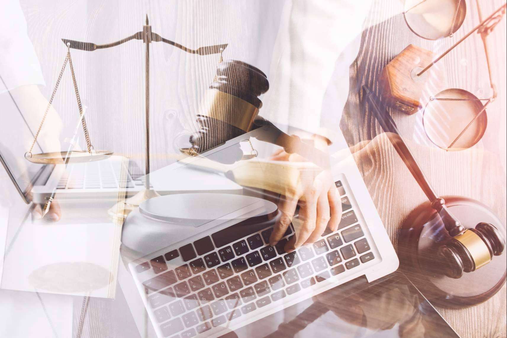 La ayuda de Asesority y sus abogados especializados en casos de reclamación bancaria online