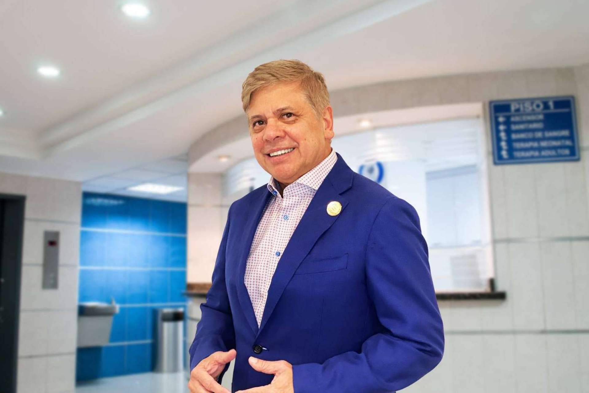 El Dr. Luis Fernando Fábregas López desarrolla el sistema de gestión SIGOSALUD