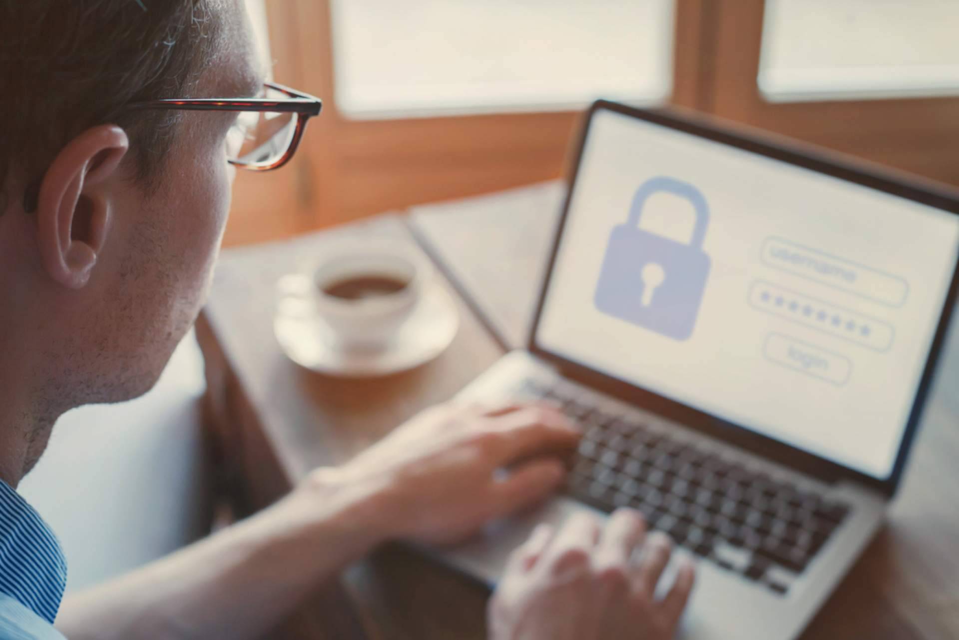 Cumplir con todos los requisitos de protección de datos que exige la ley con el software de Consulpyme