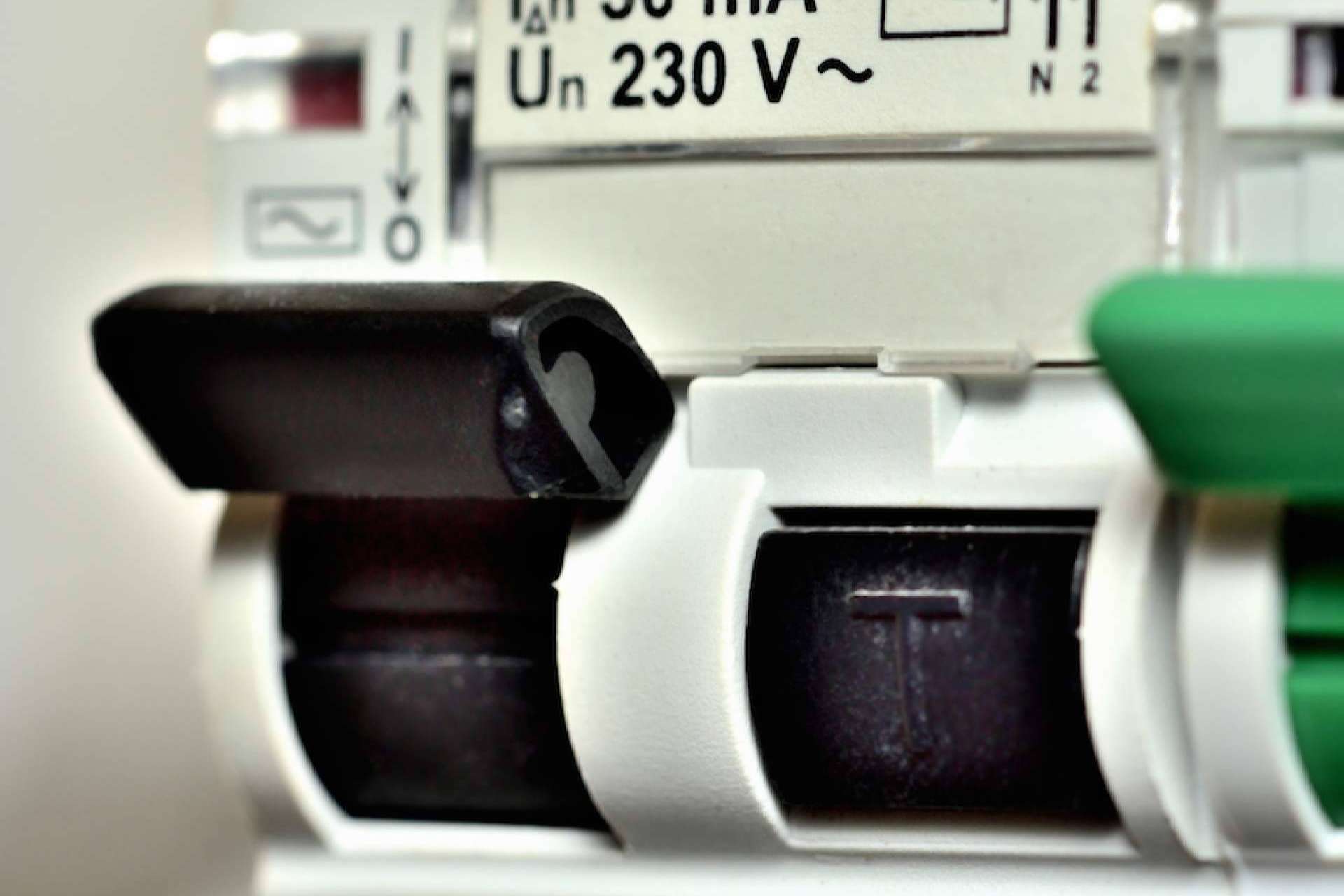 Conocer las claves del diferencial superinmunizado Schneider de la mano de Cadenza Electric