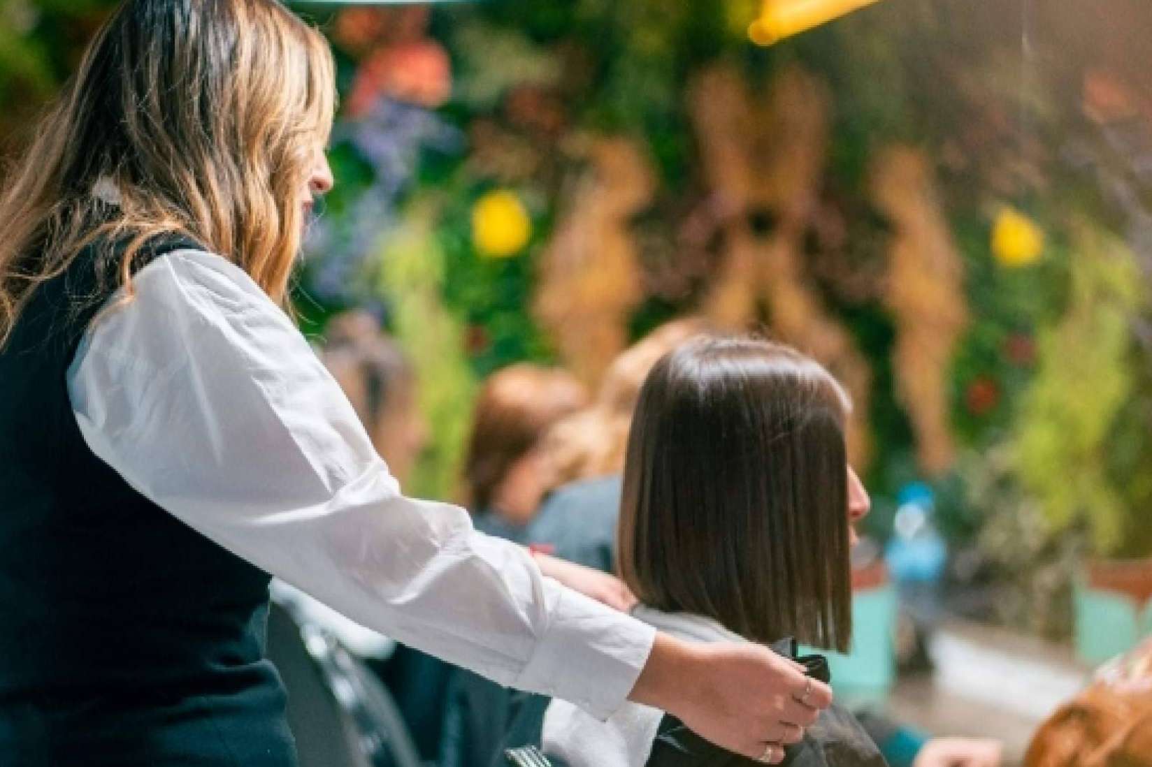 En Madrid (Torrelodones, Collado Villalba, Guadarrama, Moralzarzal, Alpedrete, las Rozas), Level Hair Salon ofrece el tratamiento de alisado conocido como nanoplastia