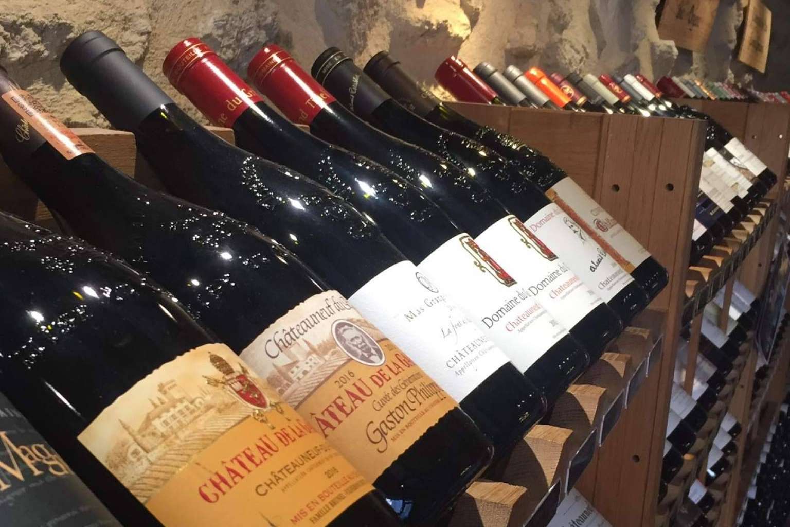 Degustación de vinos y paseo por Aix-en-Provence, Aviñón y Cassis de la mano de Planetazur Experiences