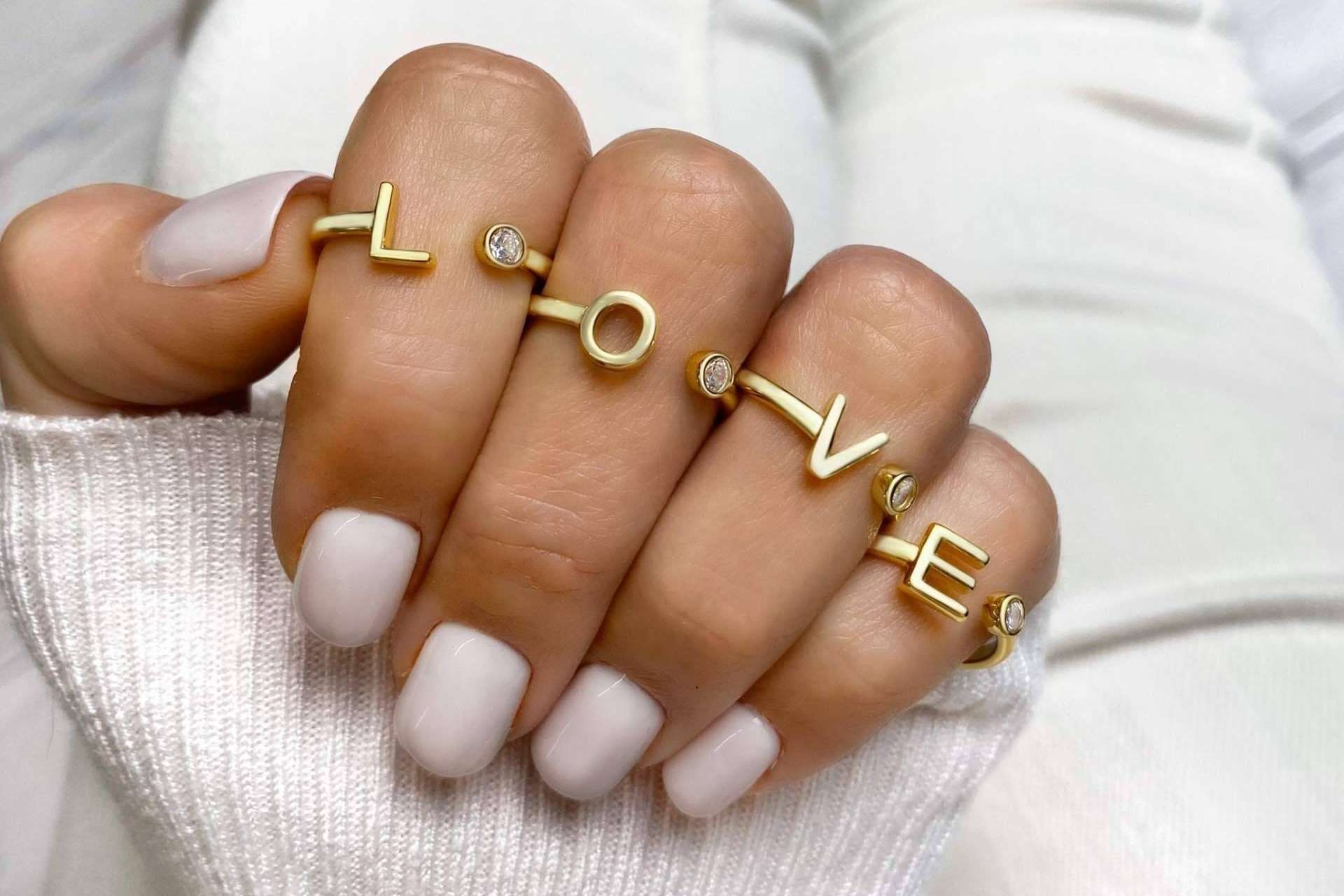 La joyería exclusiva Le Petite Marie dispone de anillos de plata