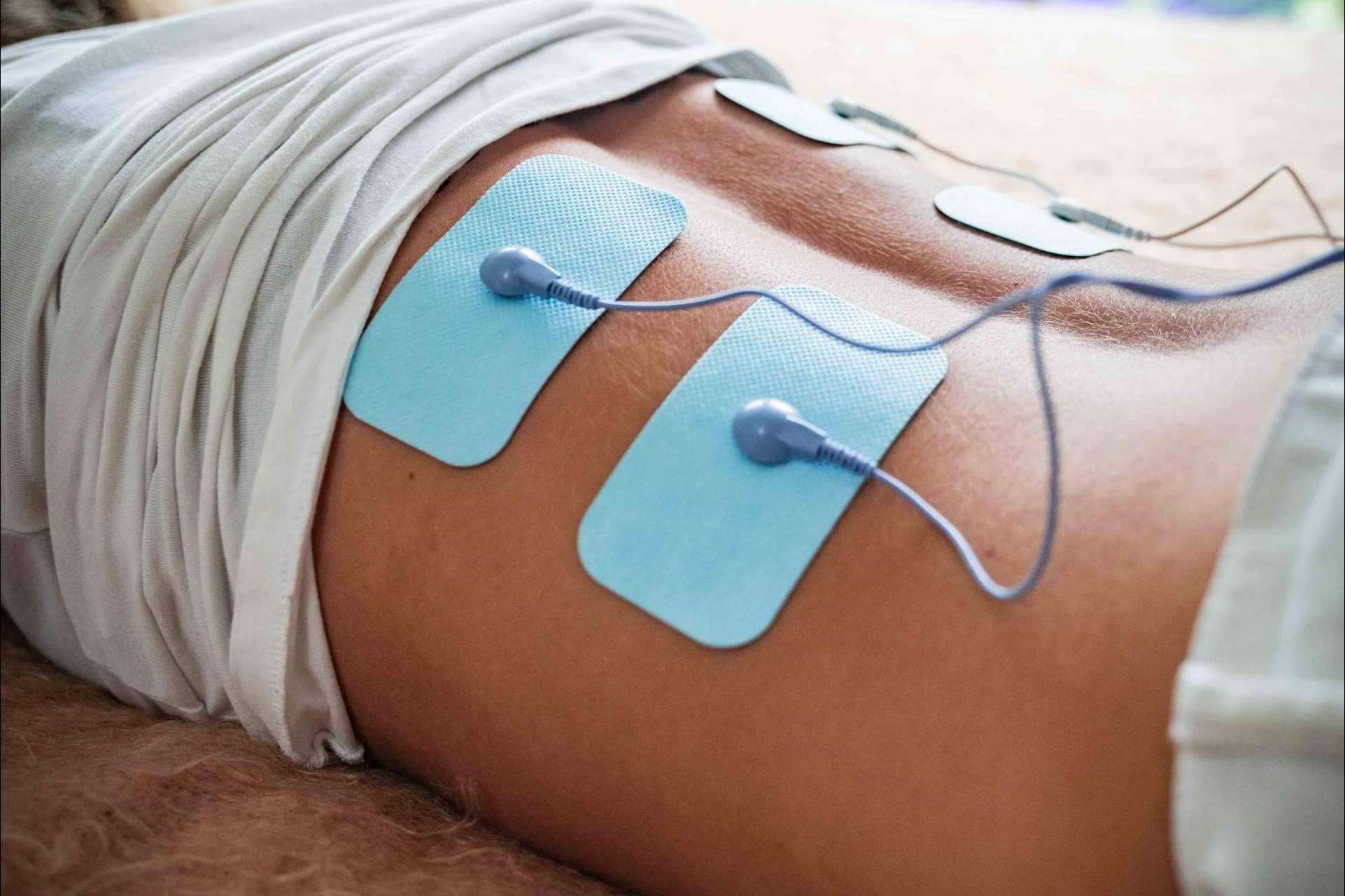¿Cómo aliviar el dolor y fortalecer los músculos en casa? TENS disponibles en electrosalud.online
