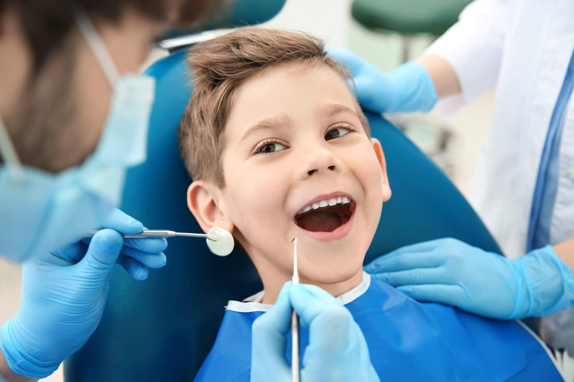 La Clínica Los Llanos Dental ofrece tratamientos de odontología infantil en Barcelona