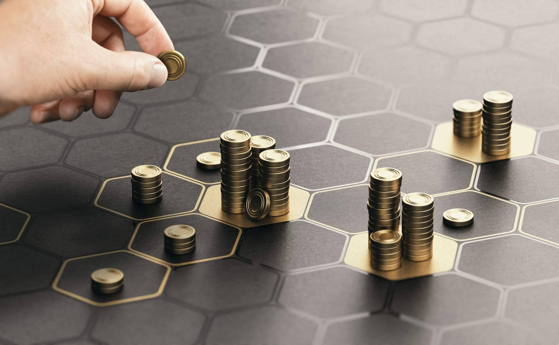 Aprender a manejar el dinero de manera inteligente y efectiva en tiempos de incertidumbre económica global y prepararse para el futuro financiero con Xplosion Markets