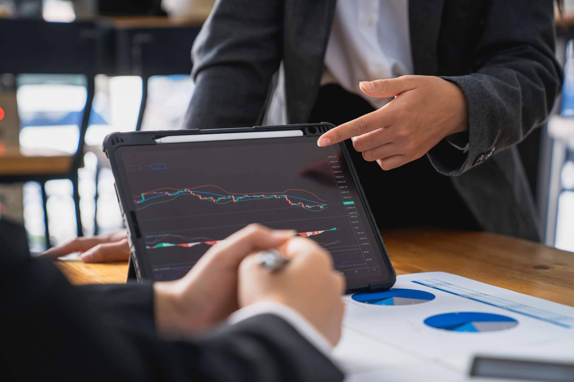¿Cómo ayuda el business intelligence en la toma de decisiones?, por ISOTools BI