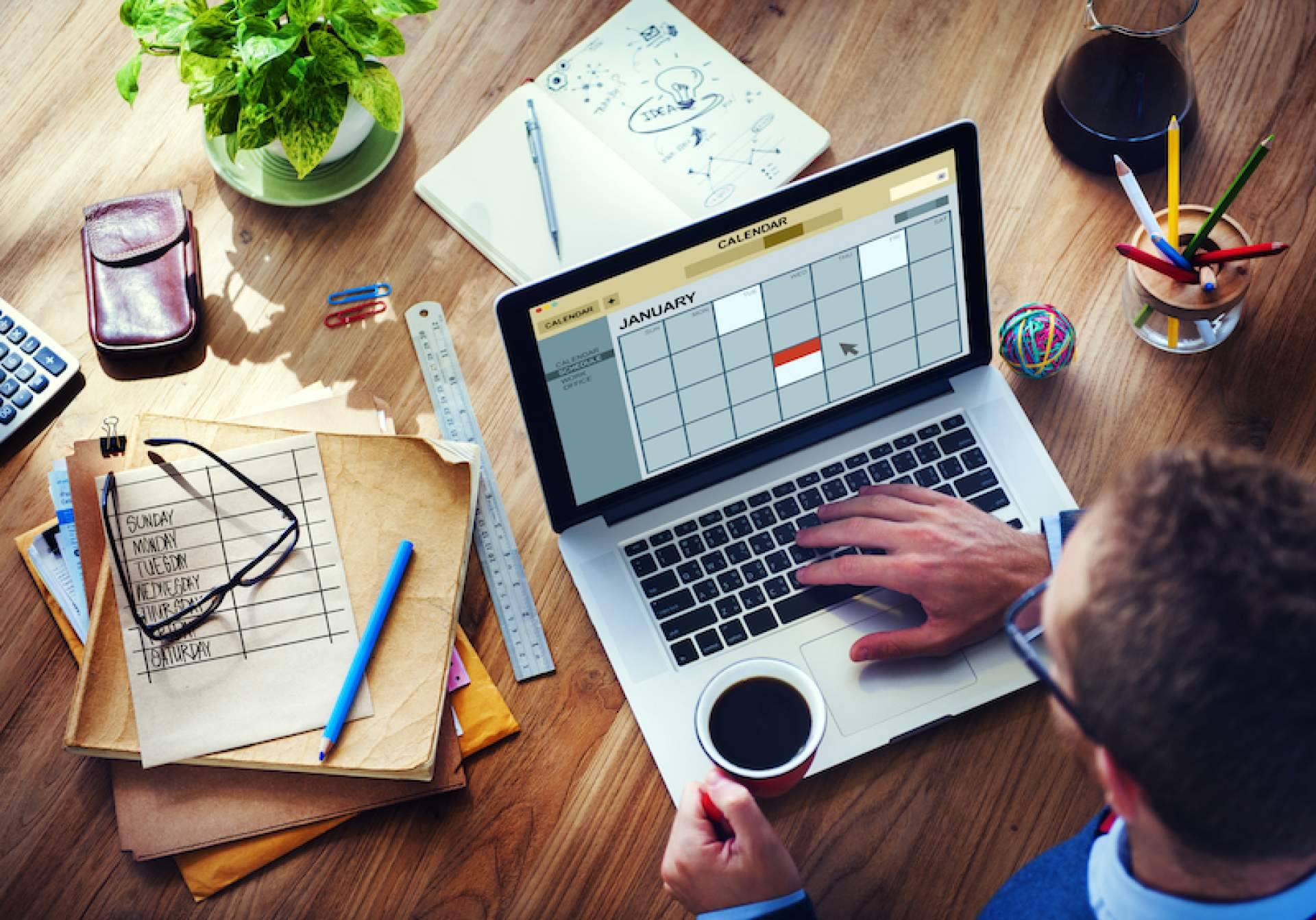 Una solución de control horario para la empresa y el empleado es la app Ommnio