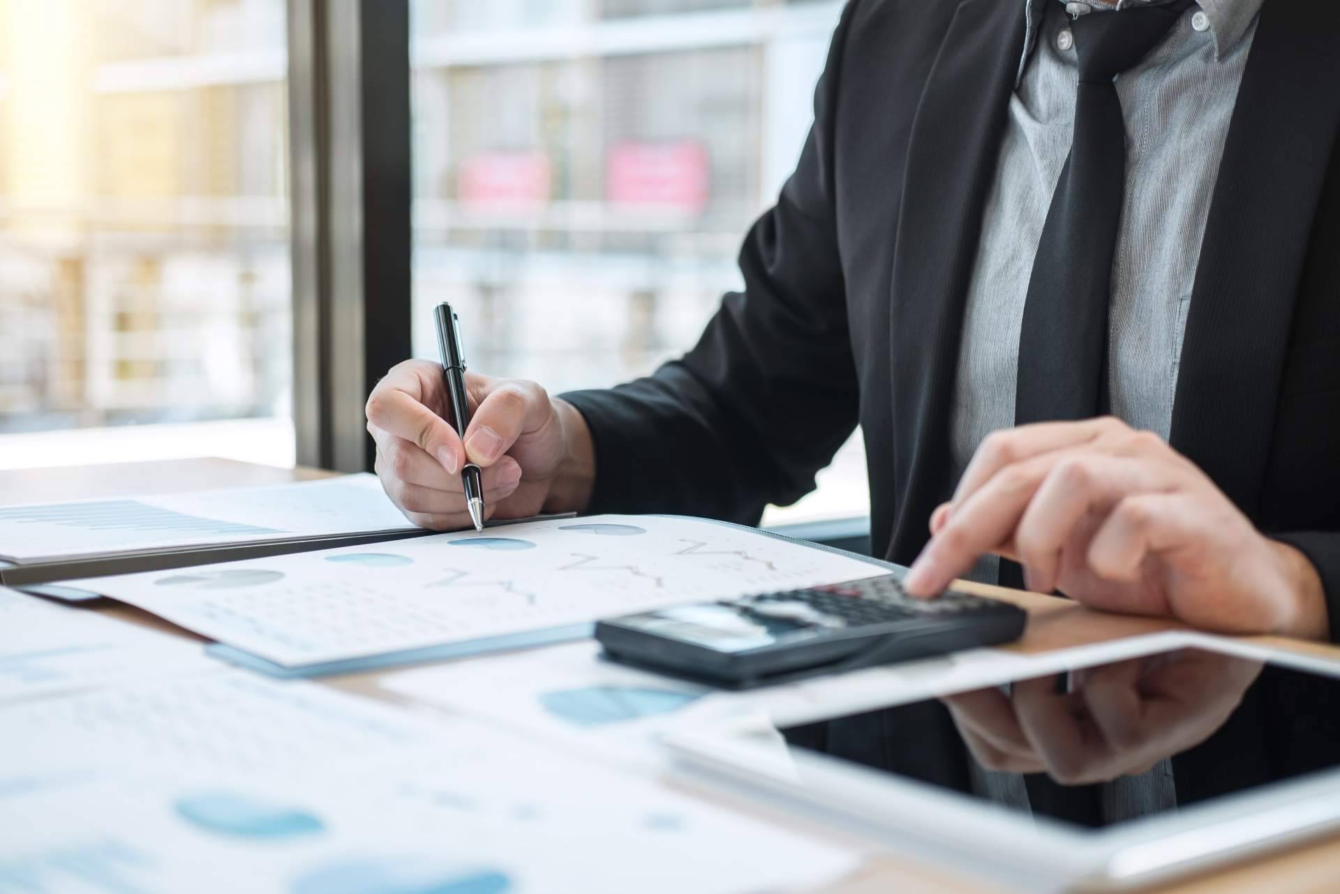 Empresa de asesoría contable y financiera con gran experiencia en el mercado colombiano, FRONT A&C SAS