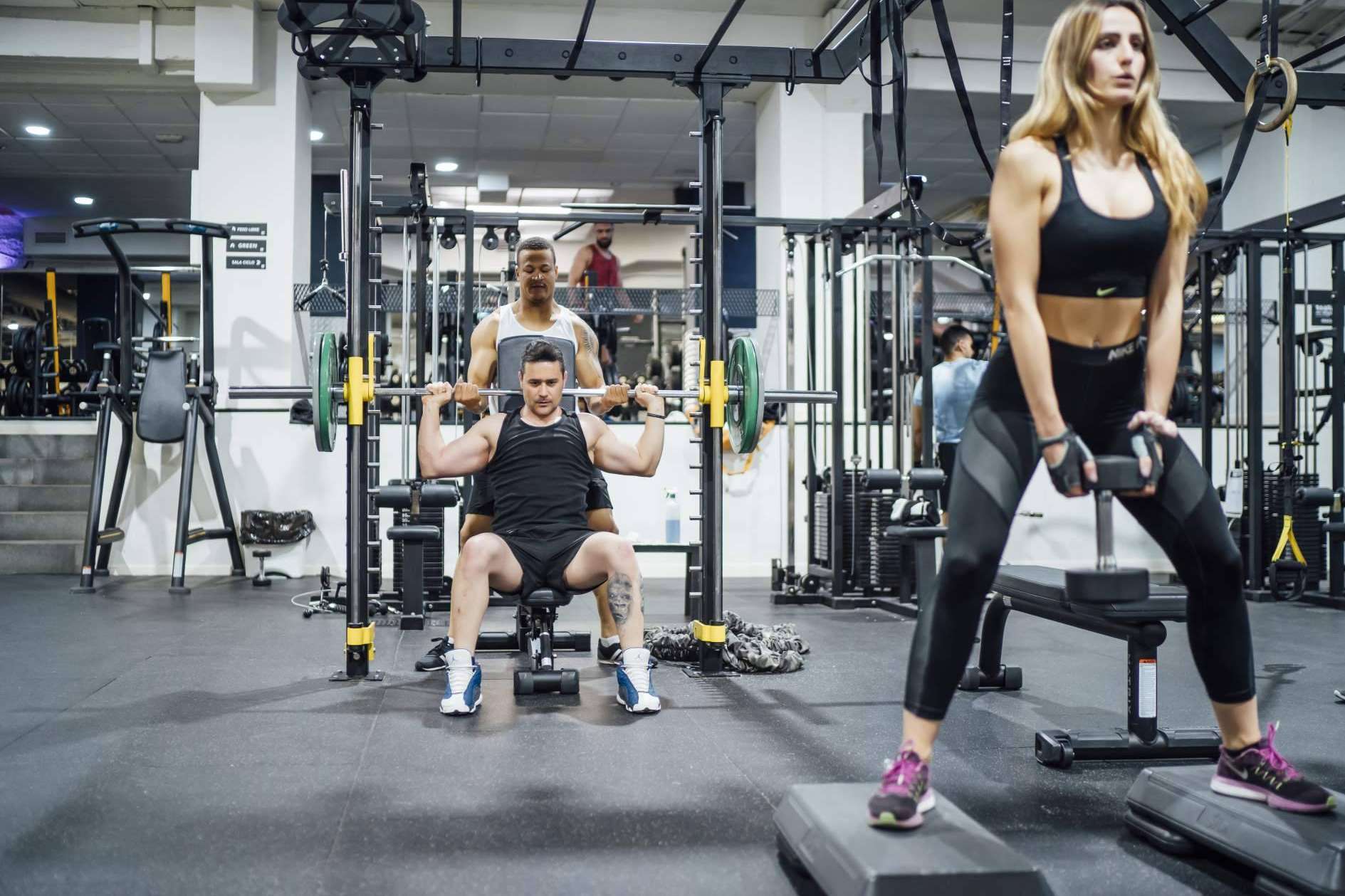 El gimnasio con piscina MABUNI. Descubrir 'la perla' escondida de Vallecas